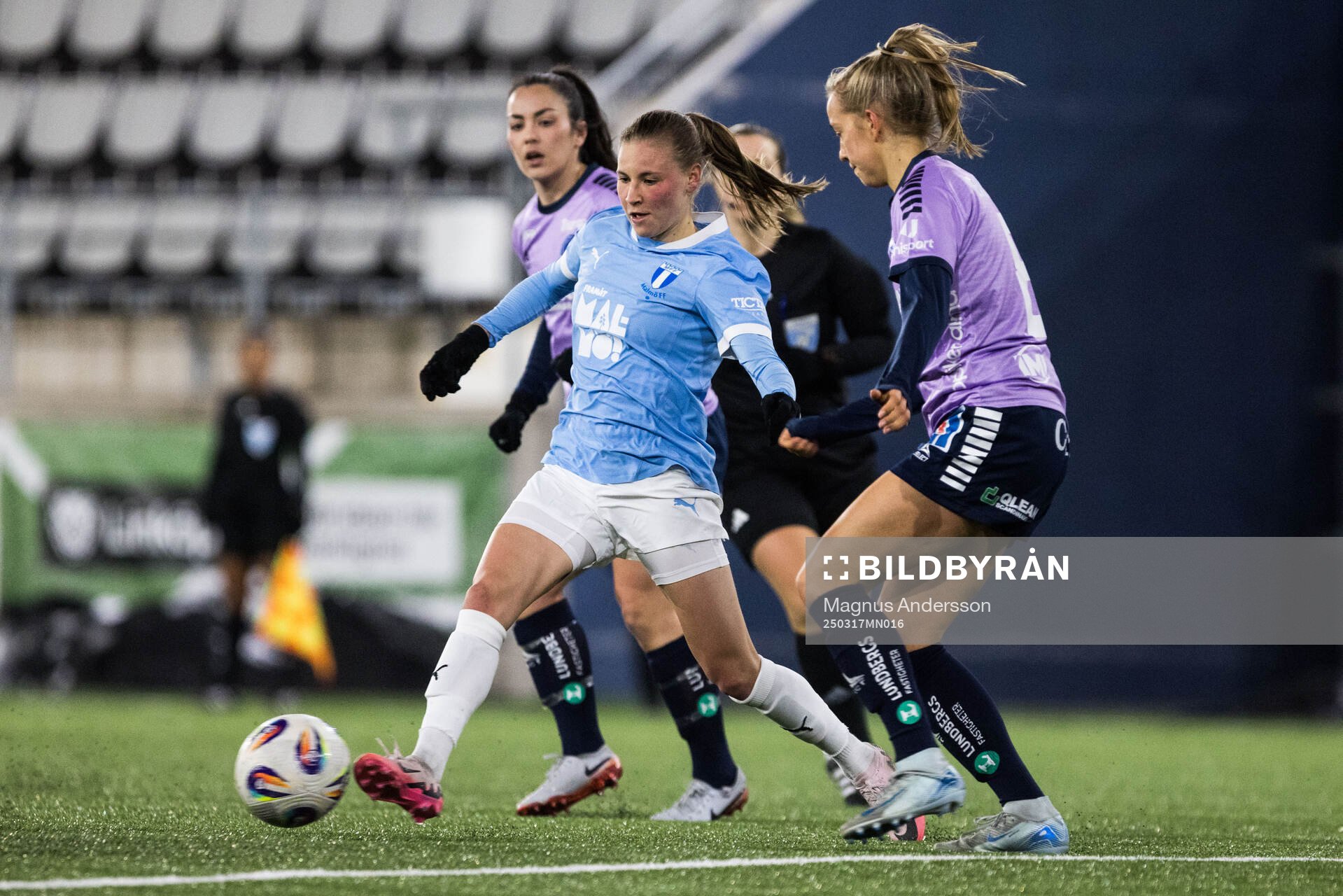 Malmö FFs Katariina Kosola och Linköpings Sara Eriksson