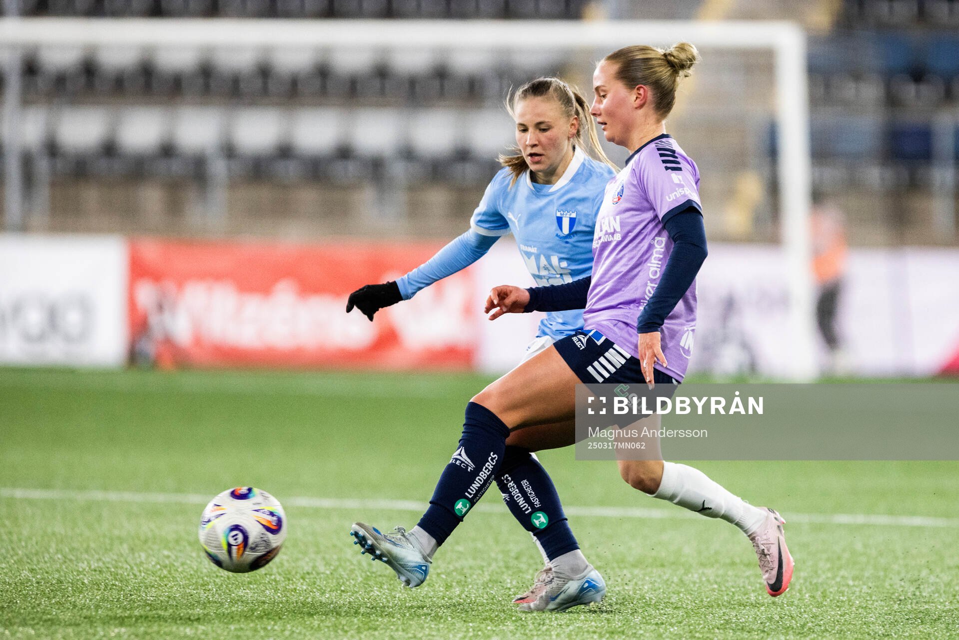 Malmö FFs Katariina Kosola och Linköpings Maria