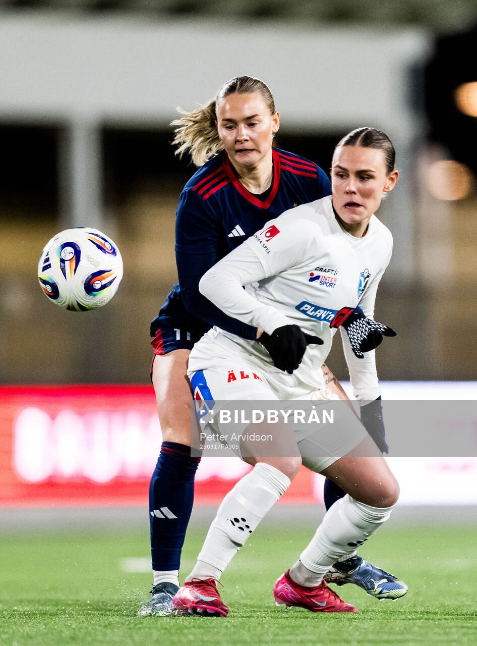 Rosengårds Emma Jansson och Växjö DFFs Maja Bodin