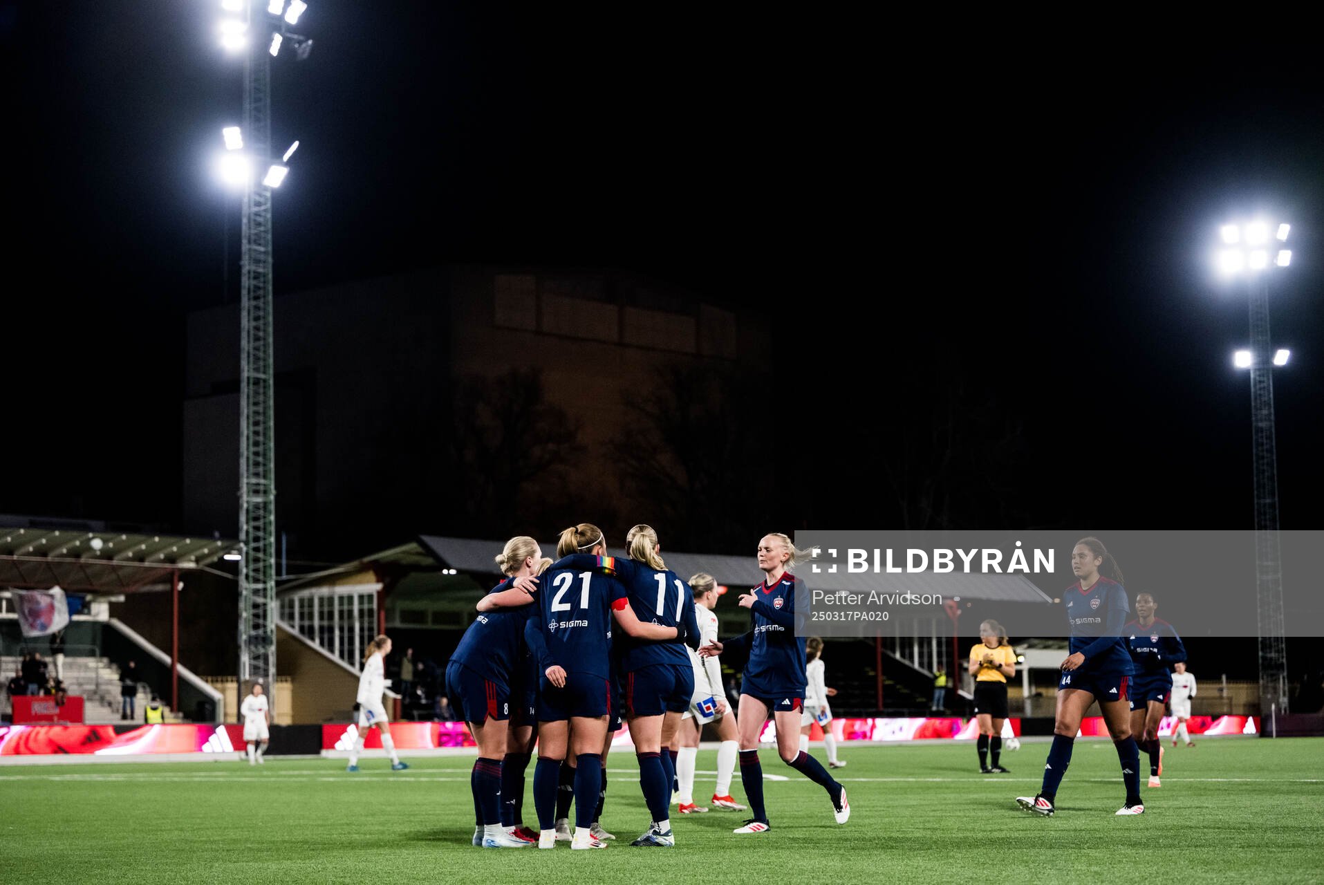 Rosengårds Oona Sevenius jublar