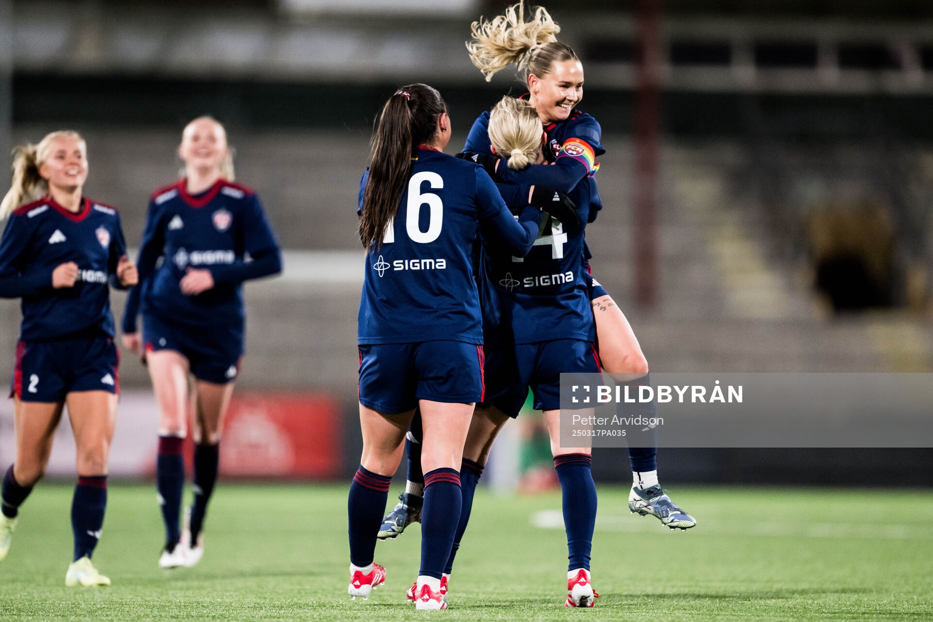 Rosengårds Emilia Larsson, Emilia Pelgander och Emma