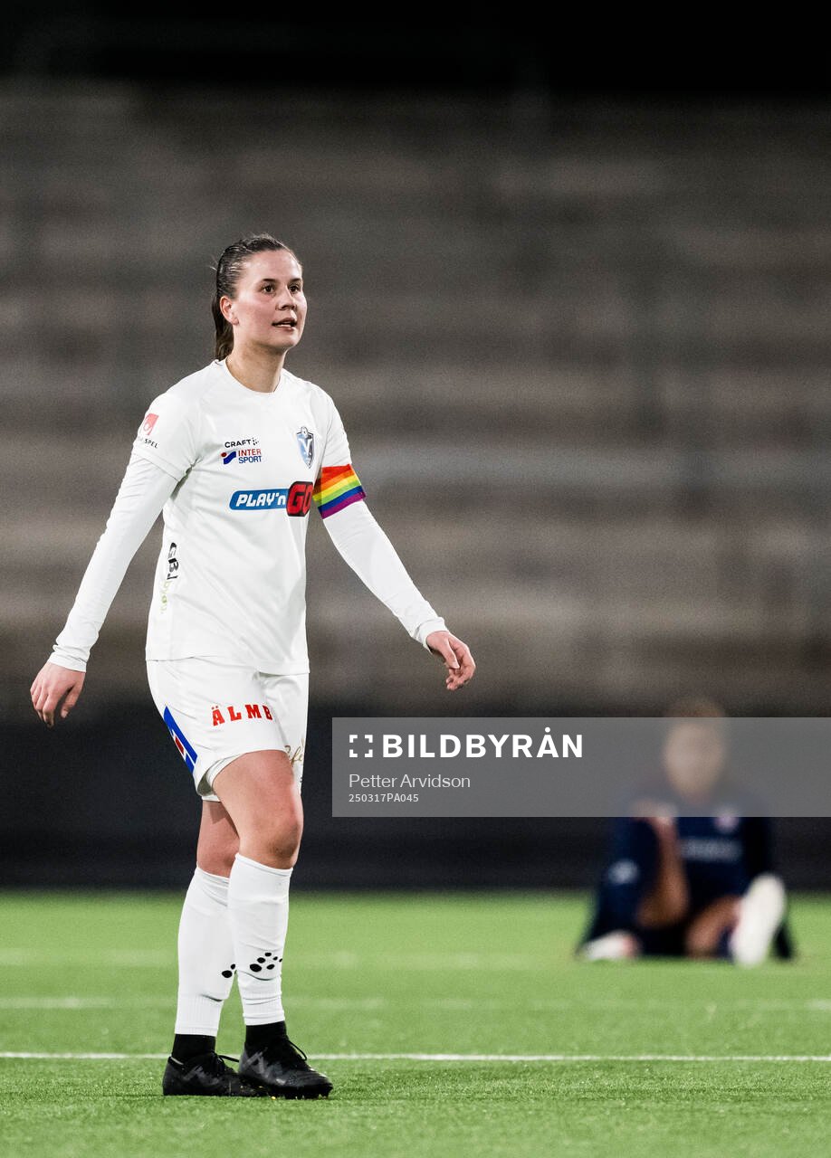Växjö DFFs Josefin Harrysson deppar