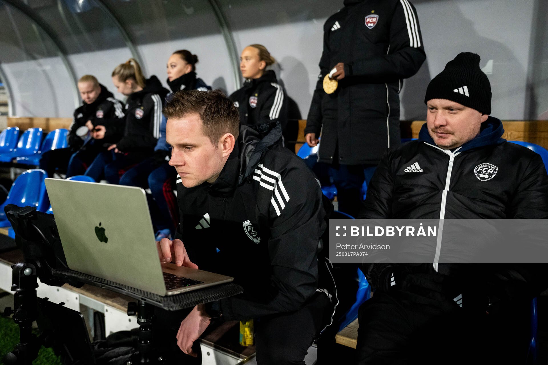 Rosengårds assisterande tränare Robin Lindroos och