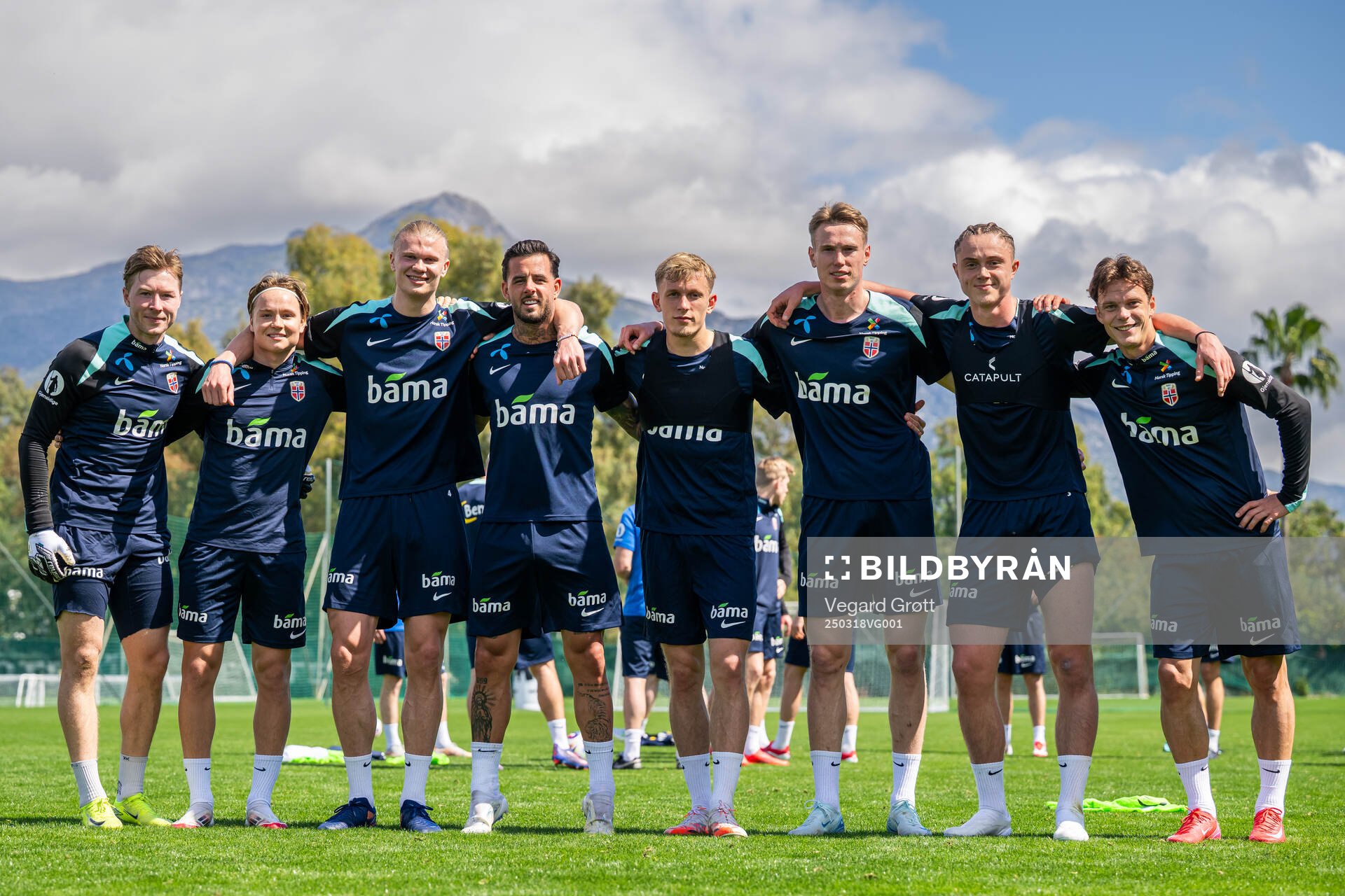 Goalkeeper Mathias Dyngeland, Andreas Schjelderup, Erling