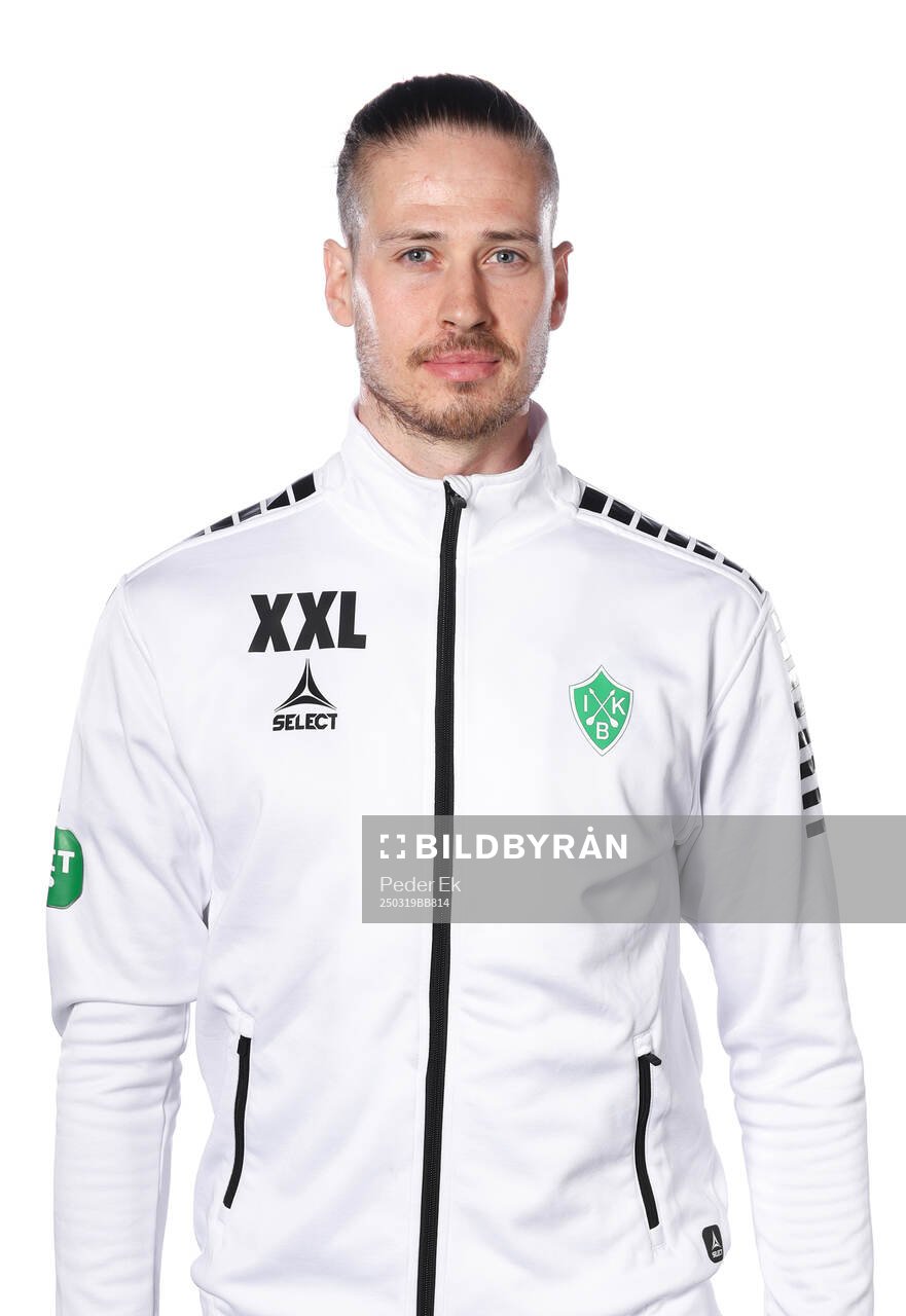 Brages spelande målvaktstränare Adrian Engdahl (nummer 13)