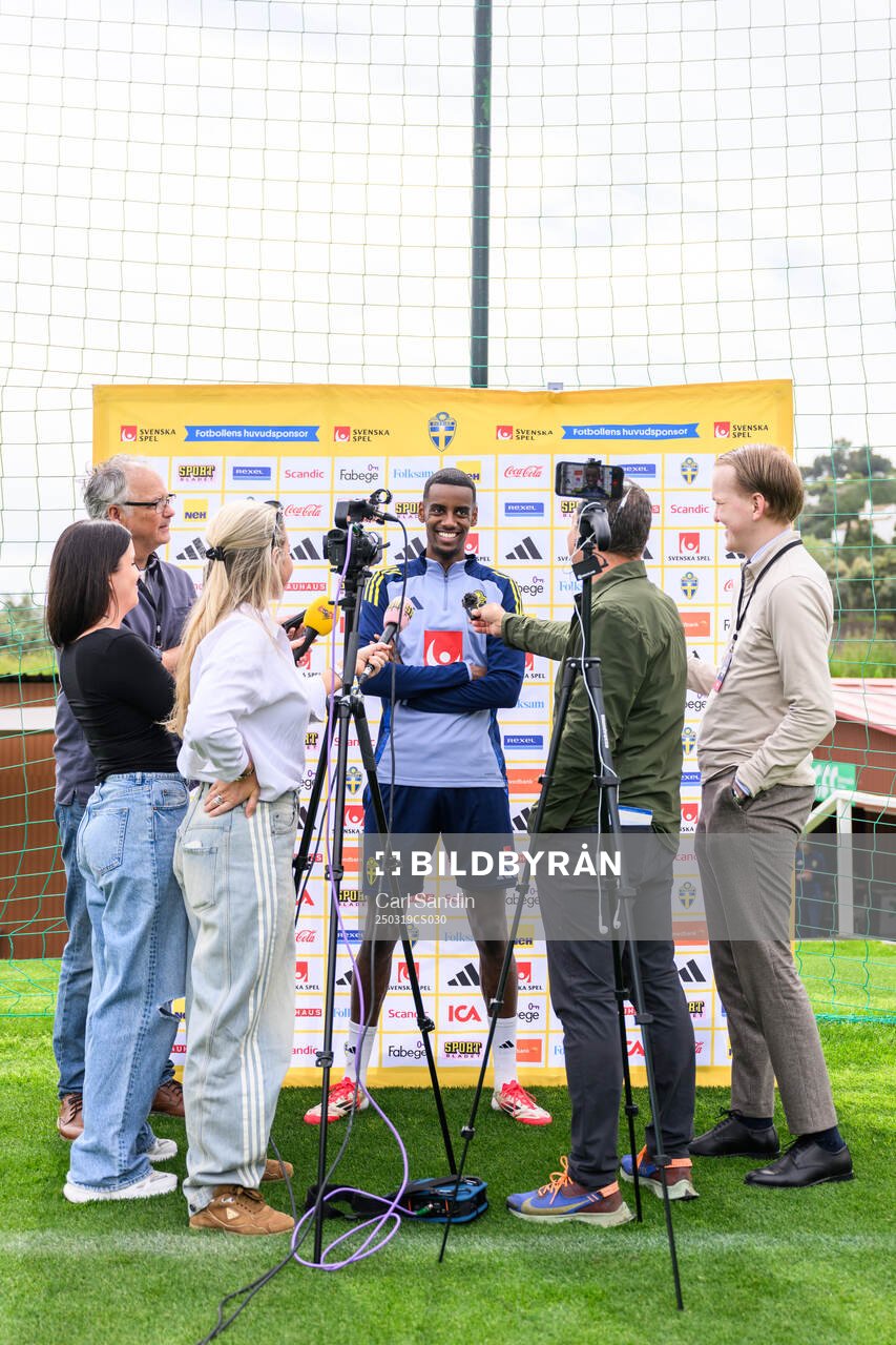 Alexander Isak of the Swedish men's national football team