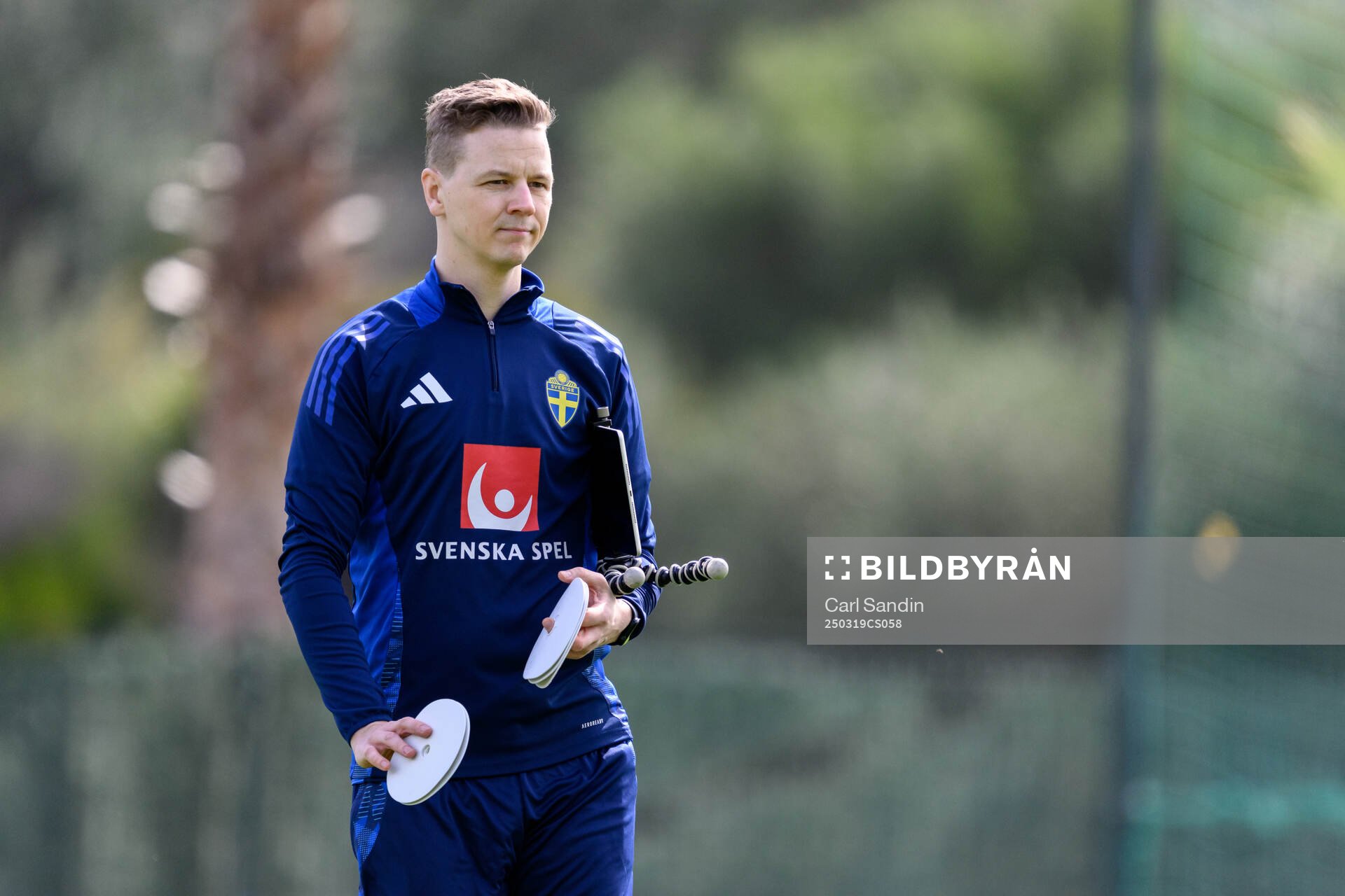 Goalkeeper coach Maths Elfvendal of the Swedish men's