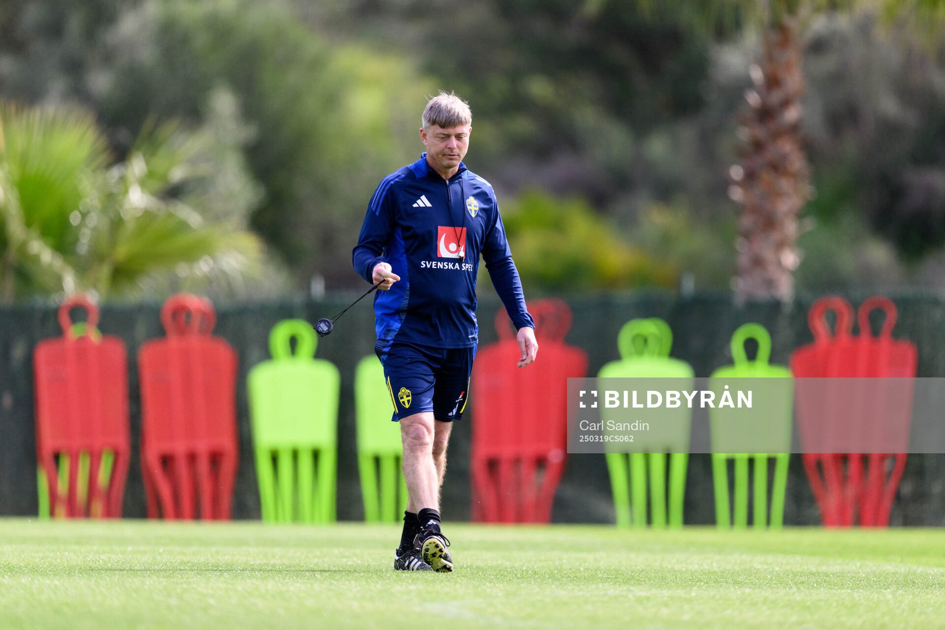 Head coach Jon Dahl Tomasson of the Swedish men's national