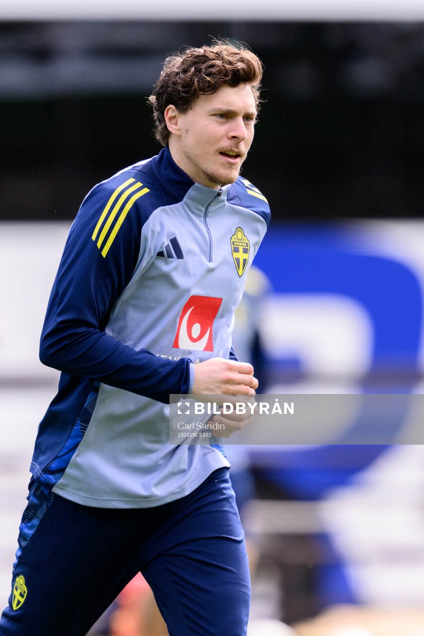 Victor Nilsson Lindelöf of the Swedish men's national