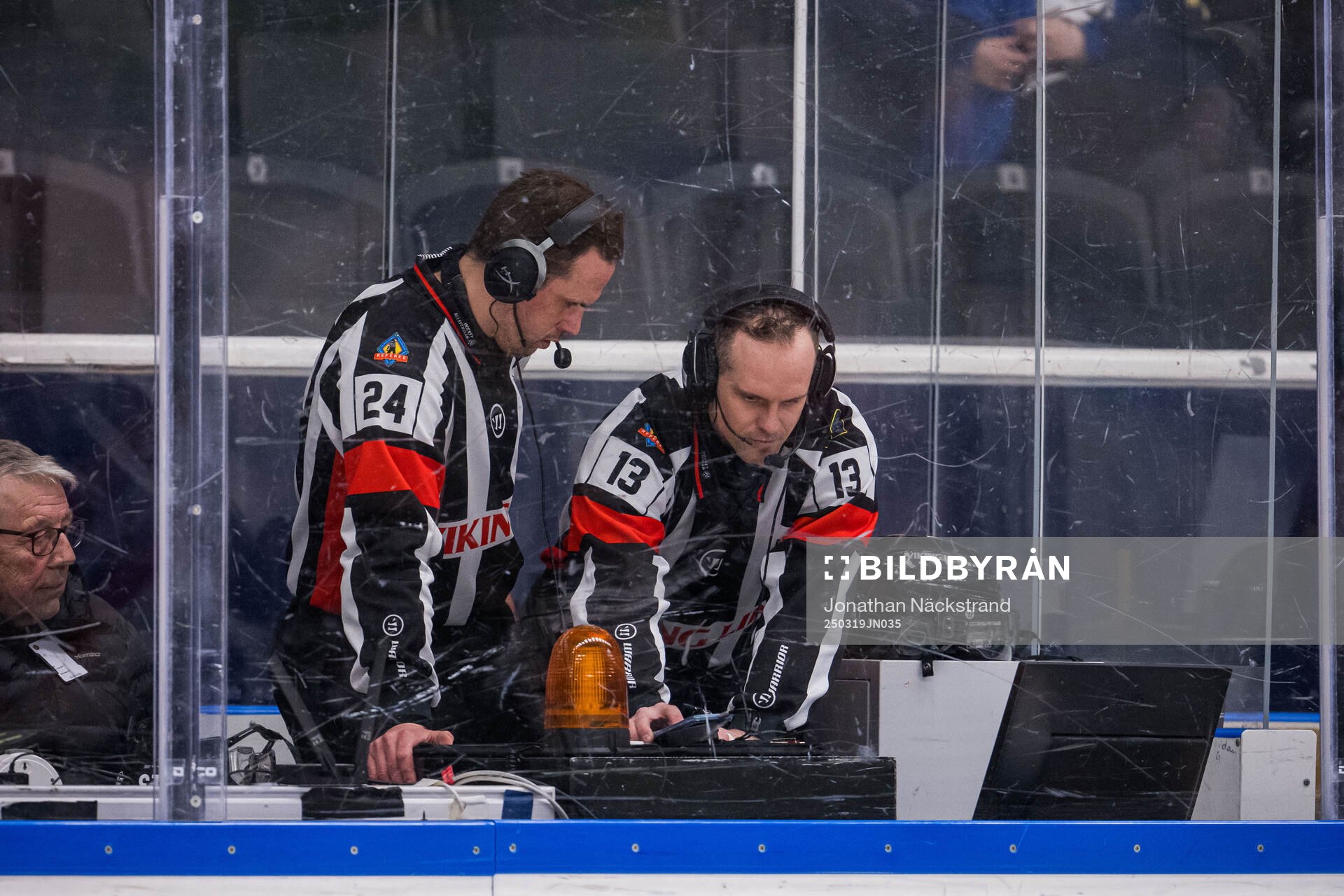 Domare Johan Magnusson och domare Stefan Leijonklo