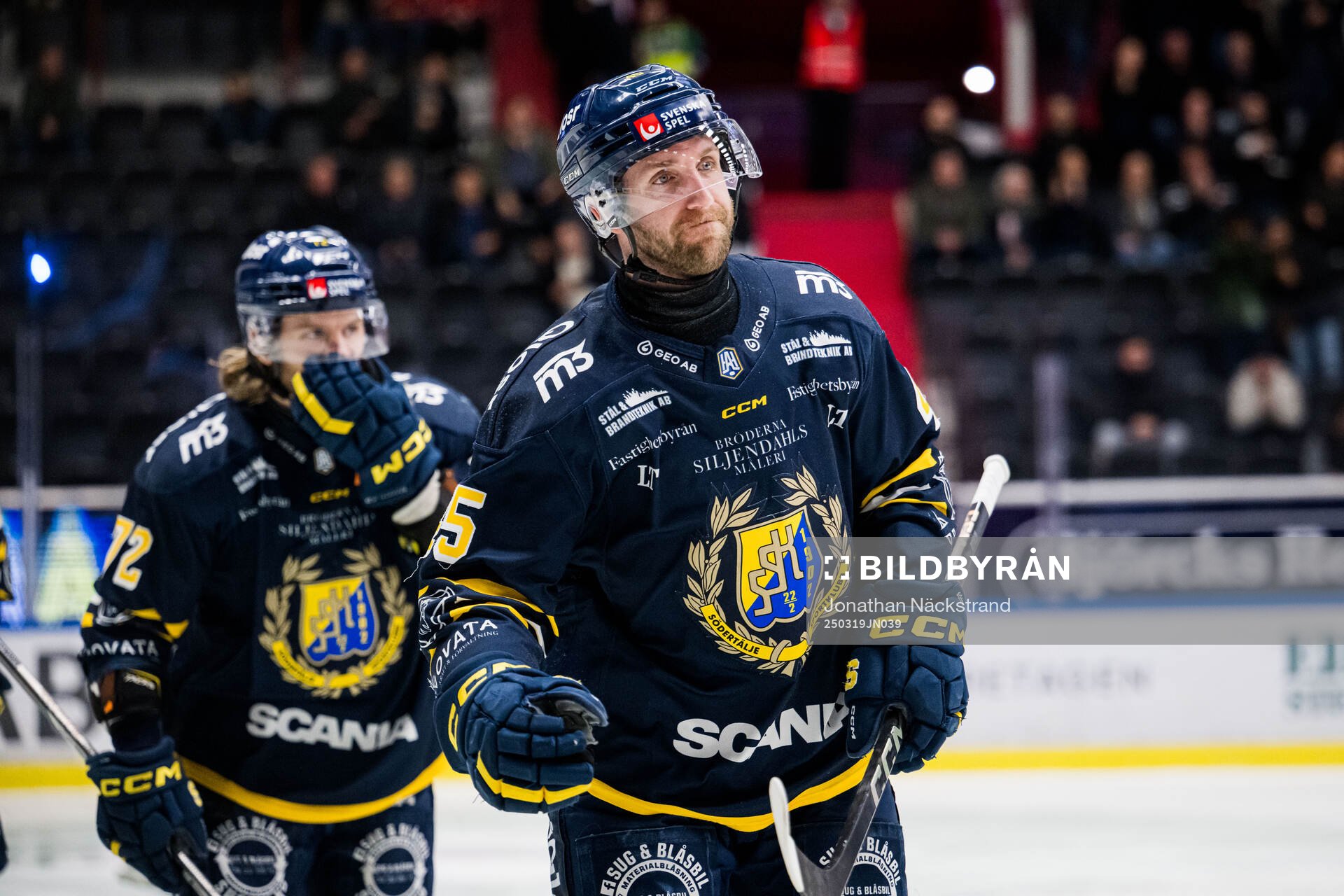 Södertäljes Sebastian Dyk jublar