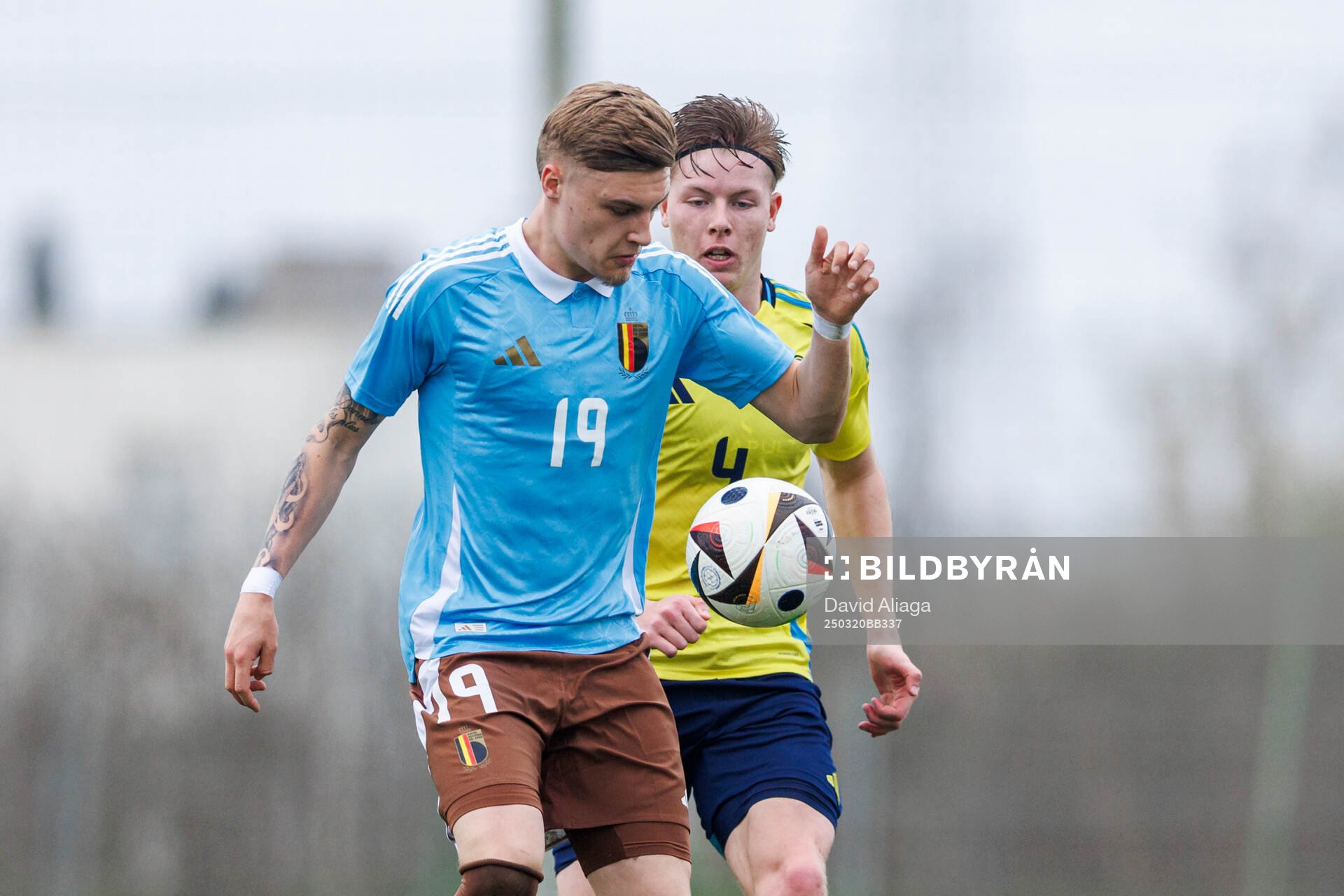 Norman Bassette of Belgium and Nils Zätterström of Sweden during the international friendly under-21 football match between Belgium and Sweden on March 20, 2025 in Pinatar.