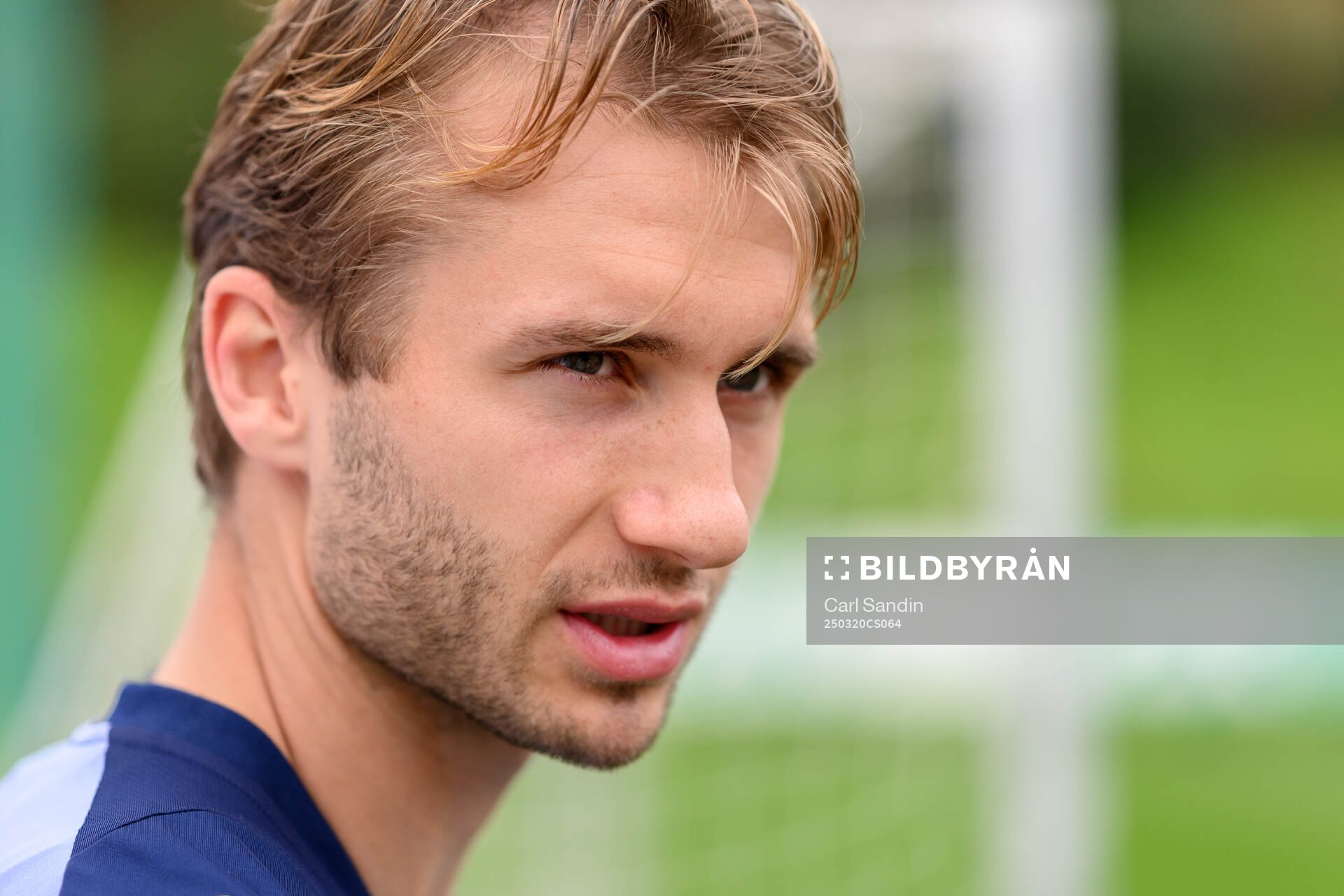 Benjamin Nygren of the Swedish men's national football team in the mixed zone after a training session on March 20, 2025 in Marbella. 