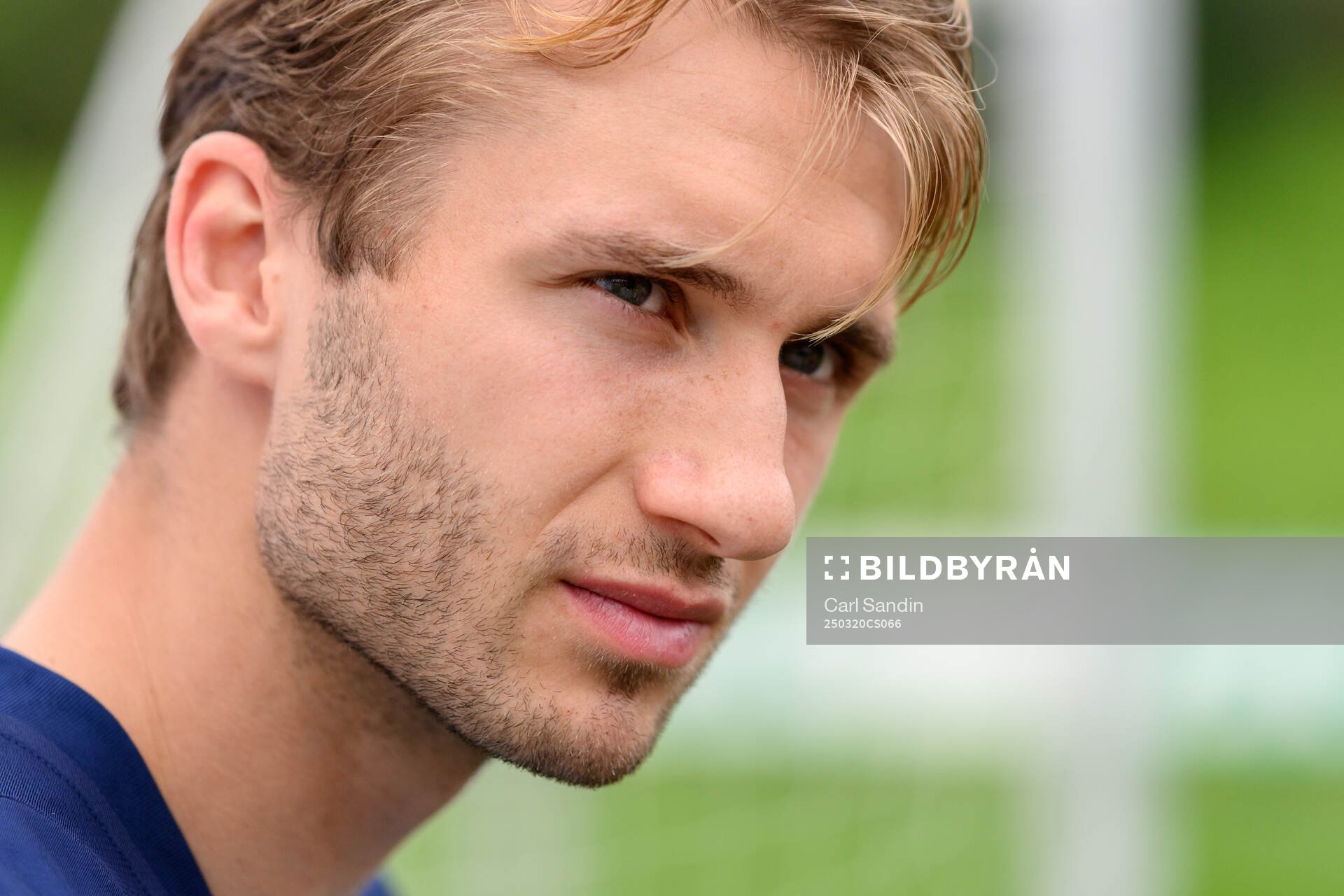 Benjamin Nygren of the Swedish men's national football team in the mixed zone after a training session on March 20, 2025 in Marbella. 