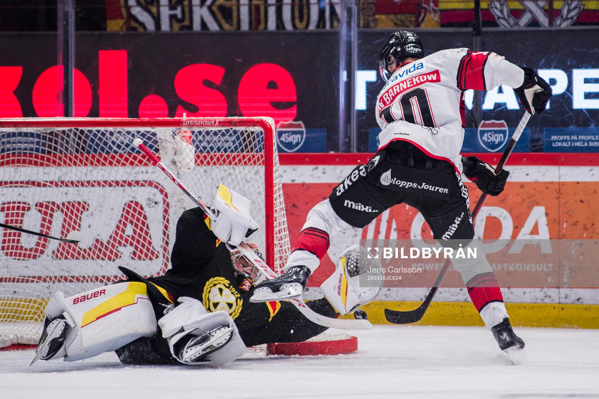 Brynäs målvakt Ludvig Persson och Malmö Redhawks William