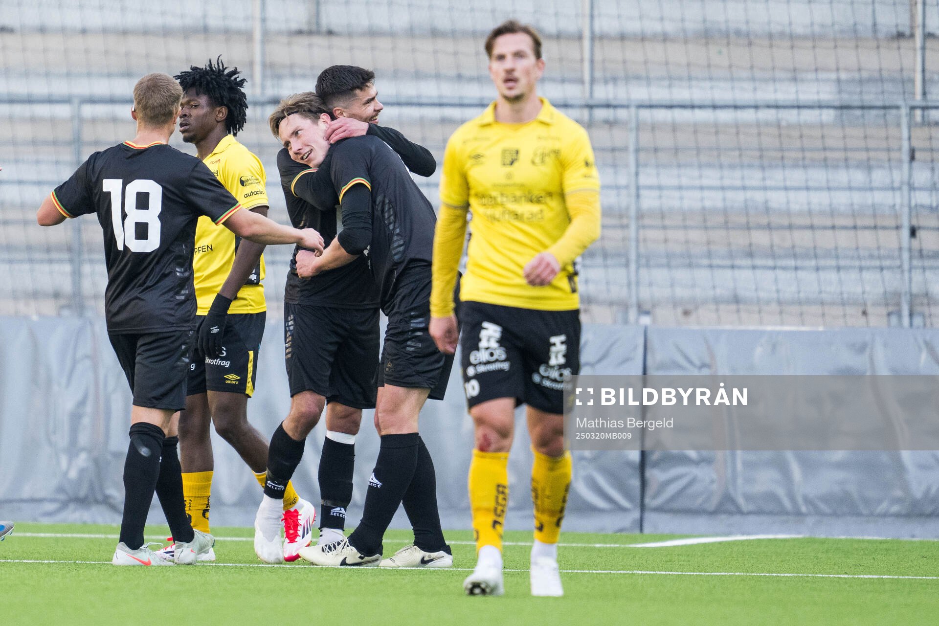 GAISs Robin Frej och William Milovanovic jublar