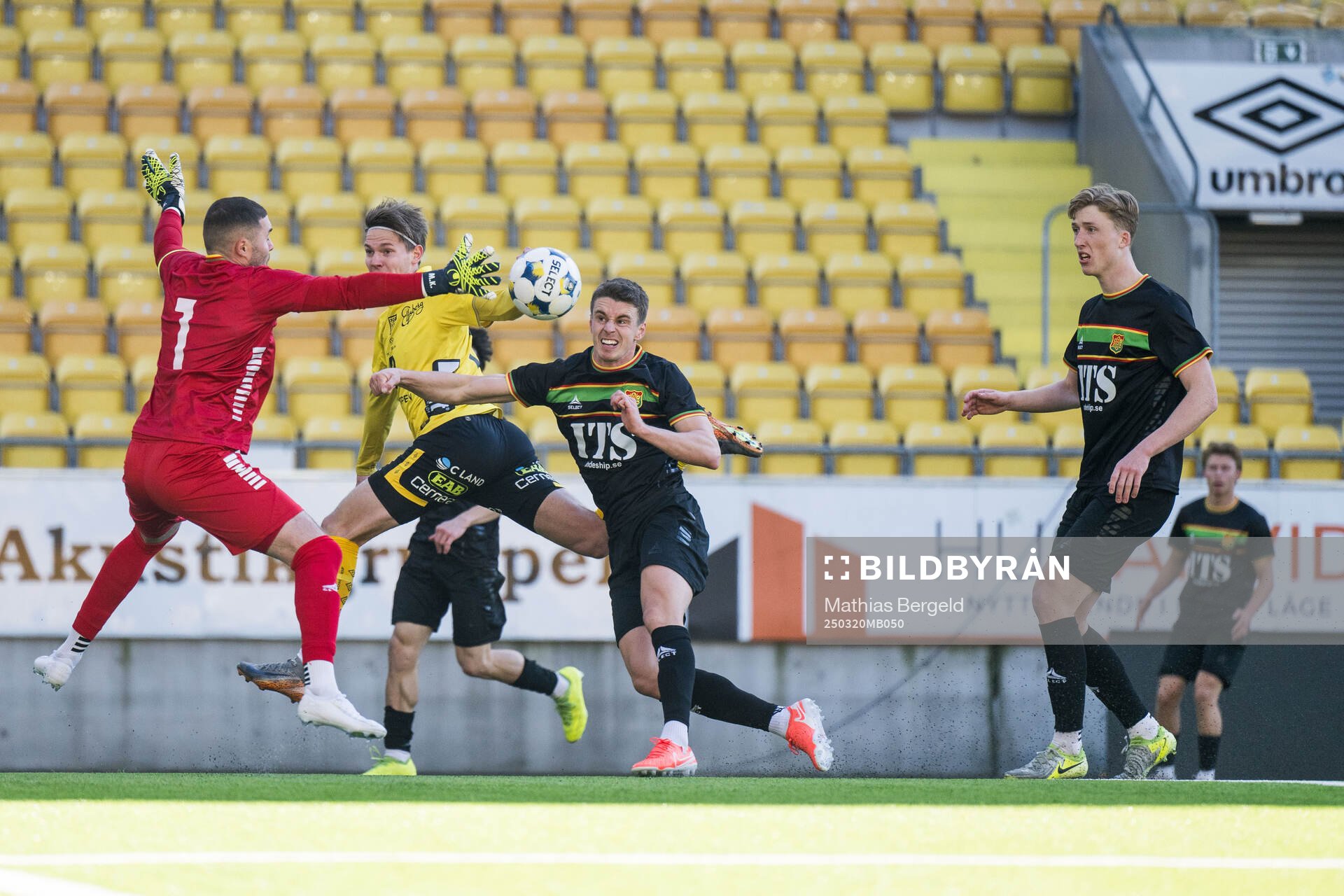 GAISs målvakt Mergim Krasniqi och Elfsborgs Taylor