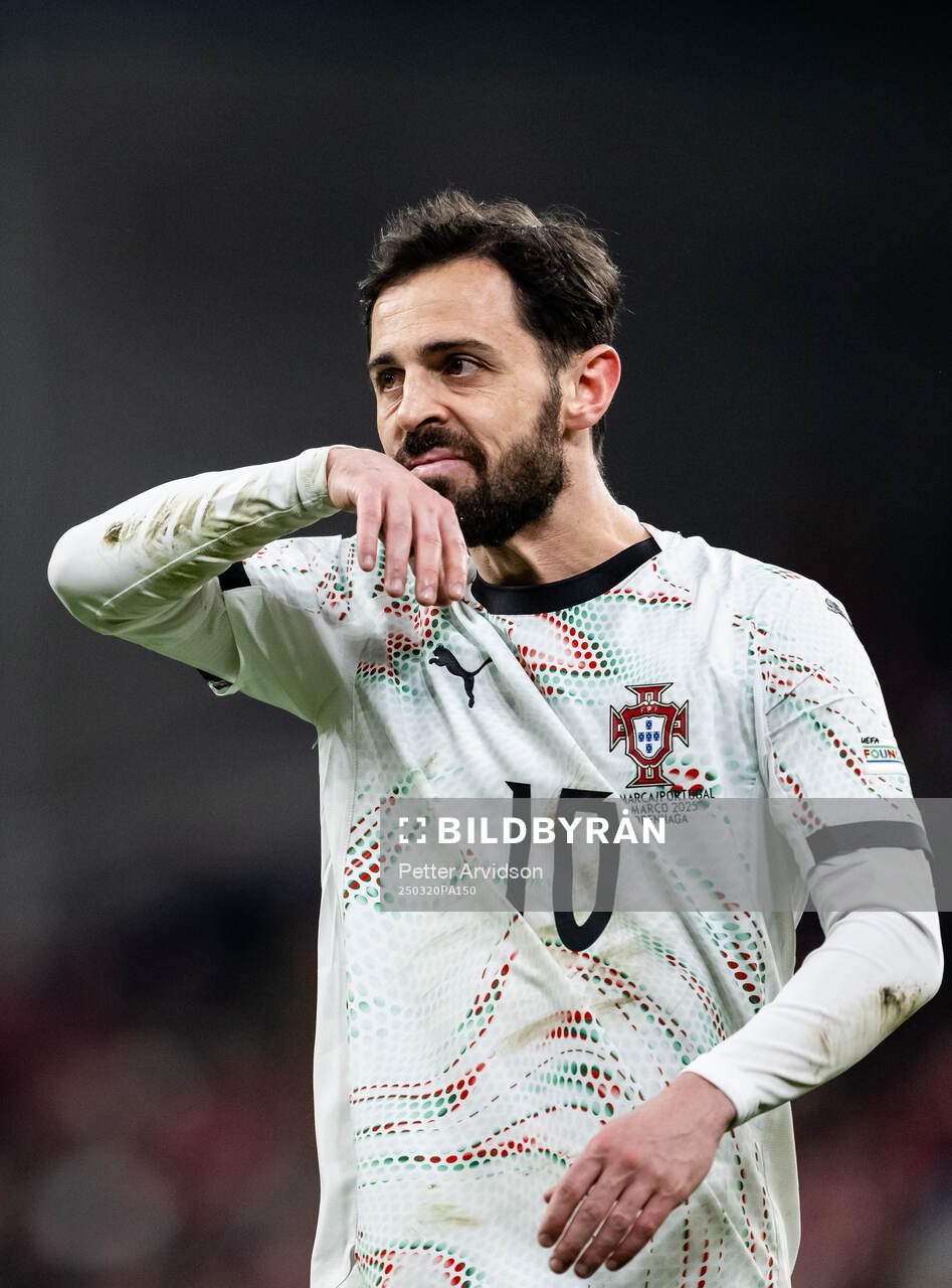 Bernardo Silva of Portugal looks dejected