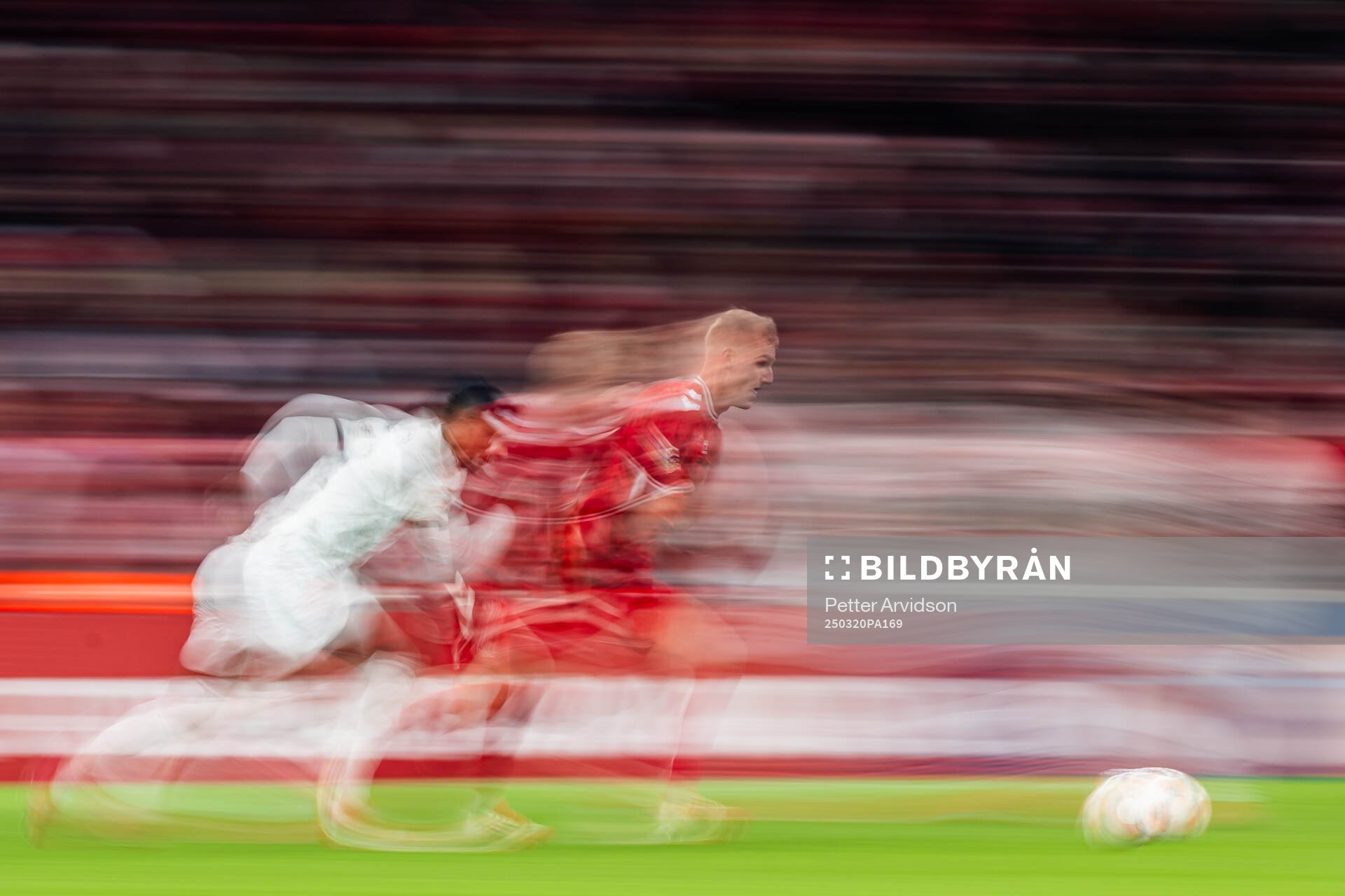 Nélson Semedo of Portugal and Gustav Isaksen of Denmark