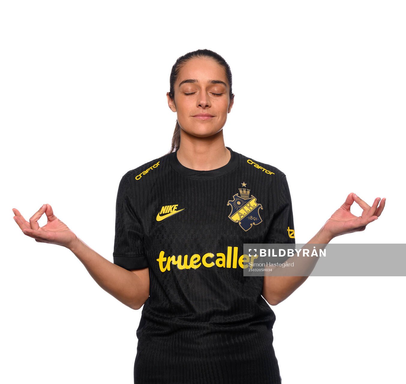 Daniella Famili