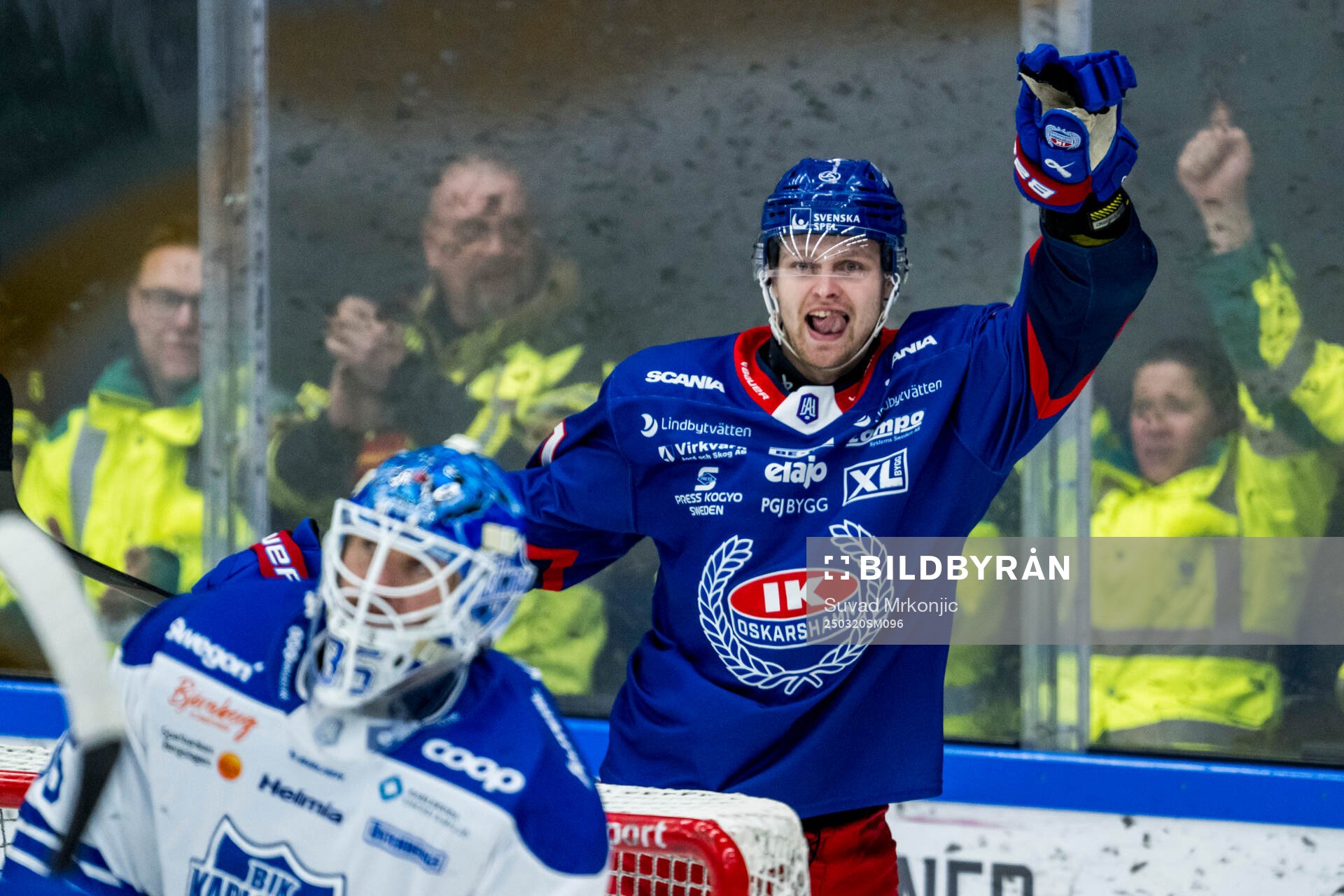 Oskarshamns Hampus Karlsson jublar