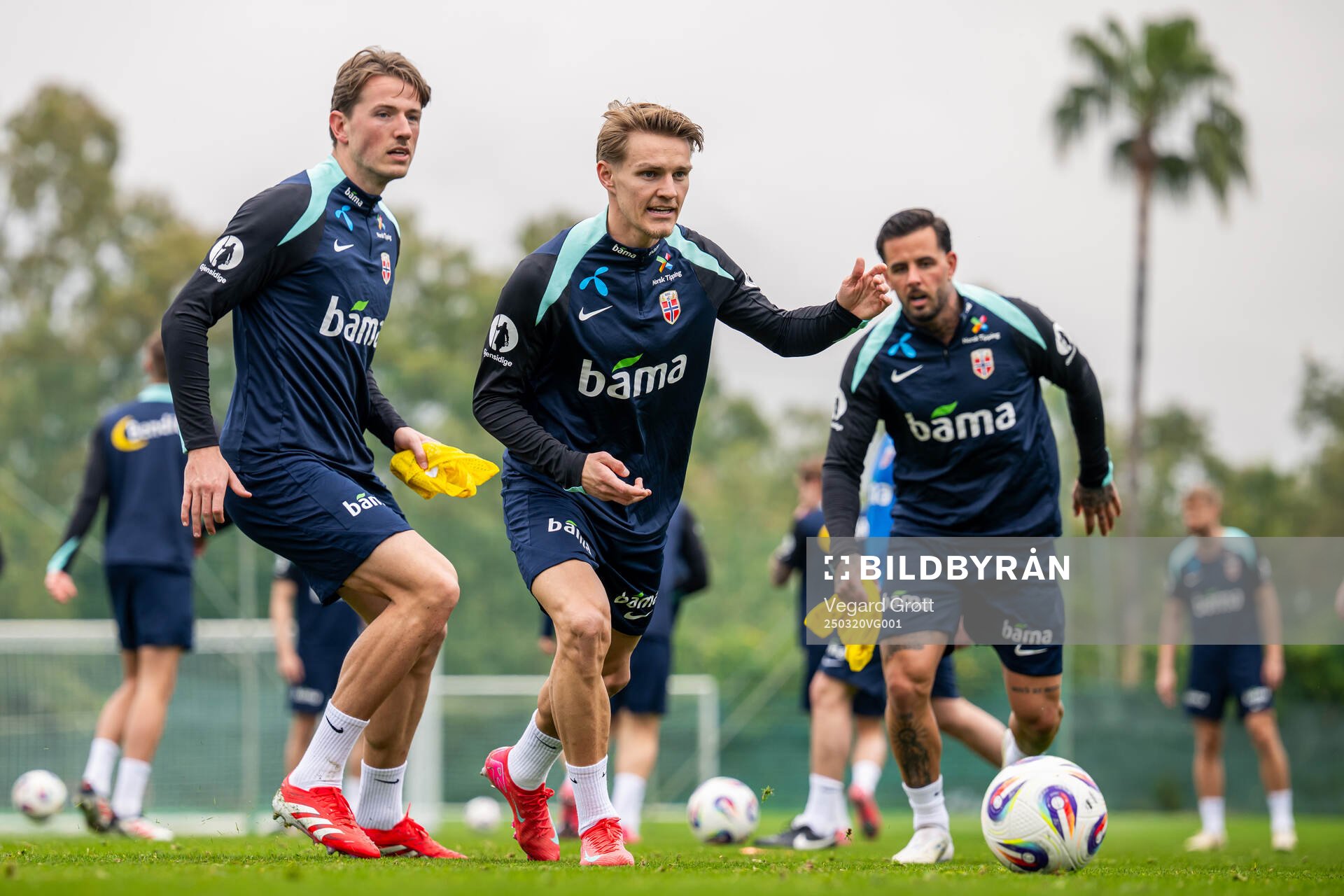 Sander Berge and Martin Ødegaard of the Norwegian national