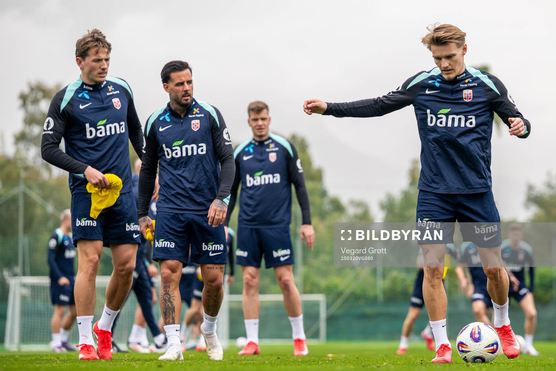 Sander Berge, Aron Dønnum and Martin Ødegaard of the