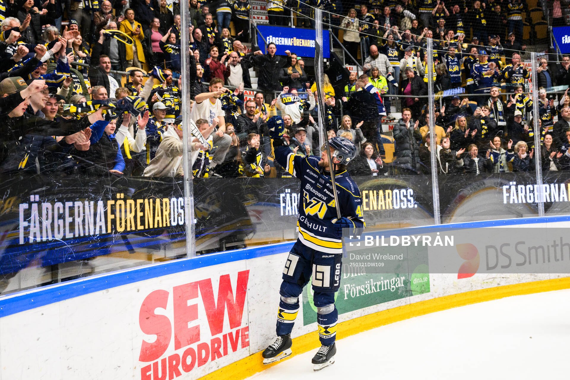 HV71s Joona Luoto jublar match fyra i kvalet till SHL