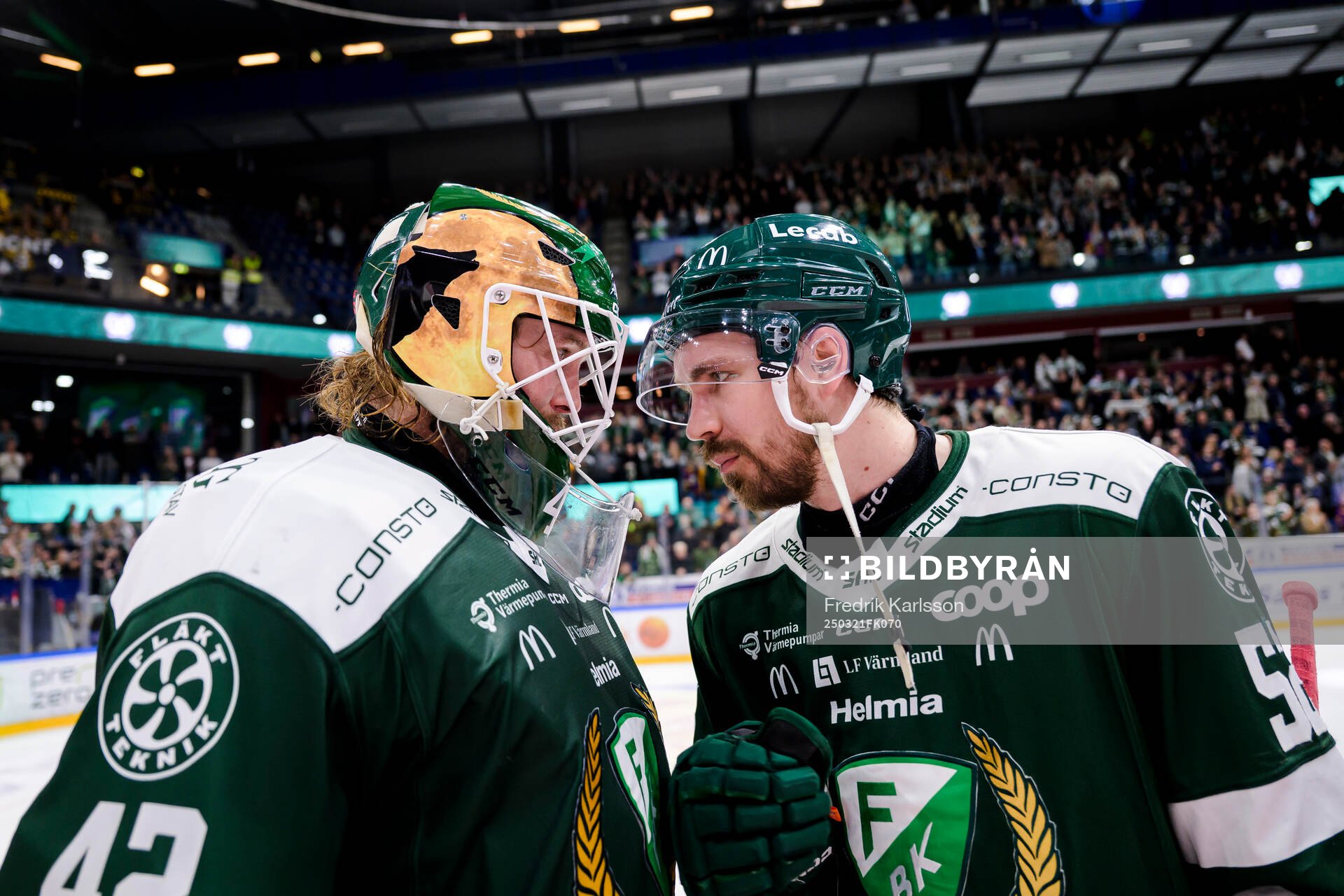 Färjestads målvakt Anders Lindbäck och August Tornberg