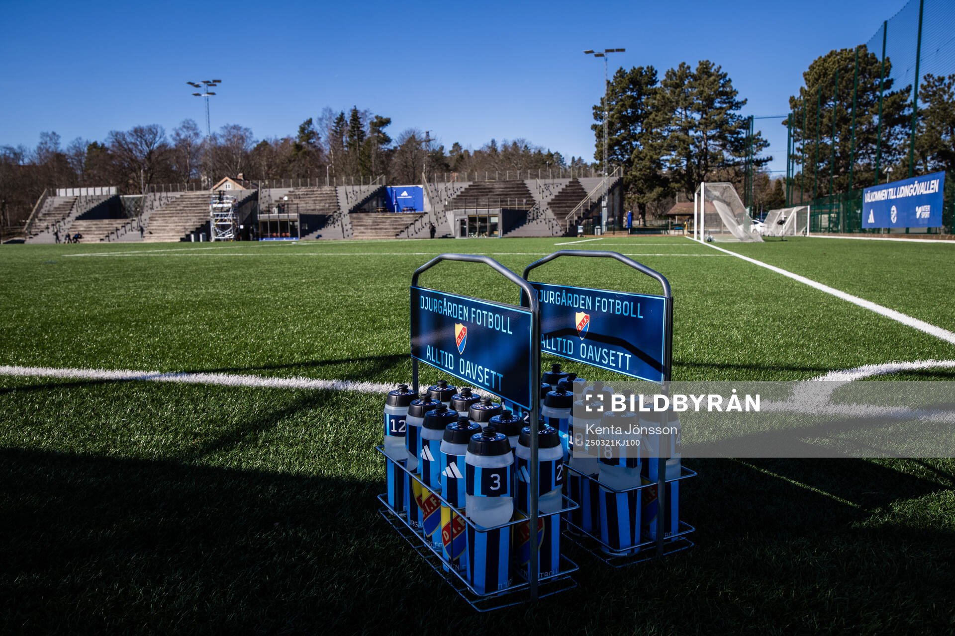 Lidingövallen med Djurgårdens vattenflaskor