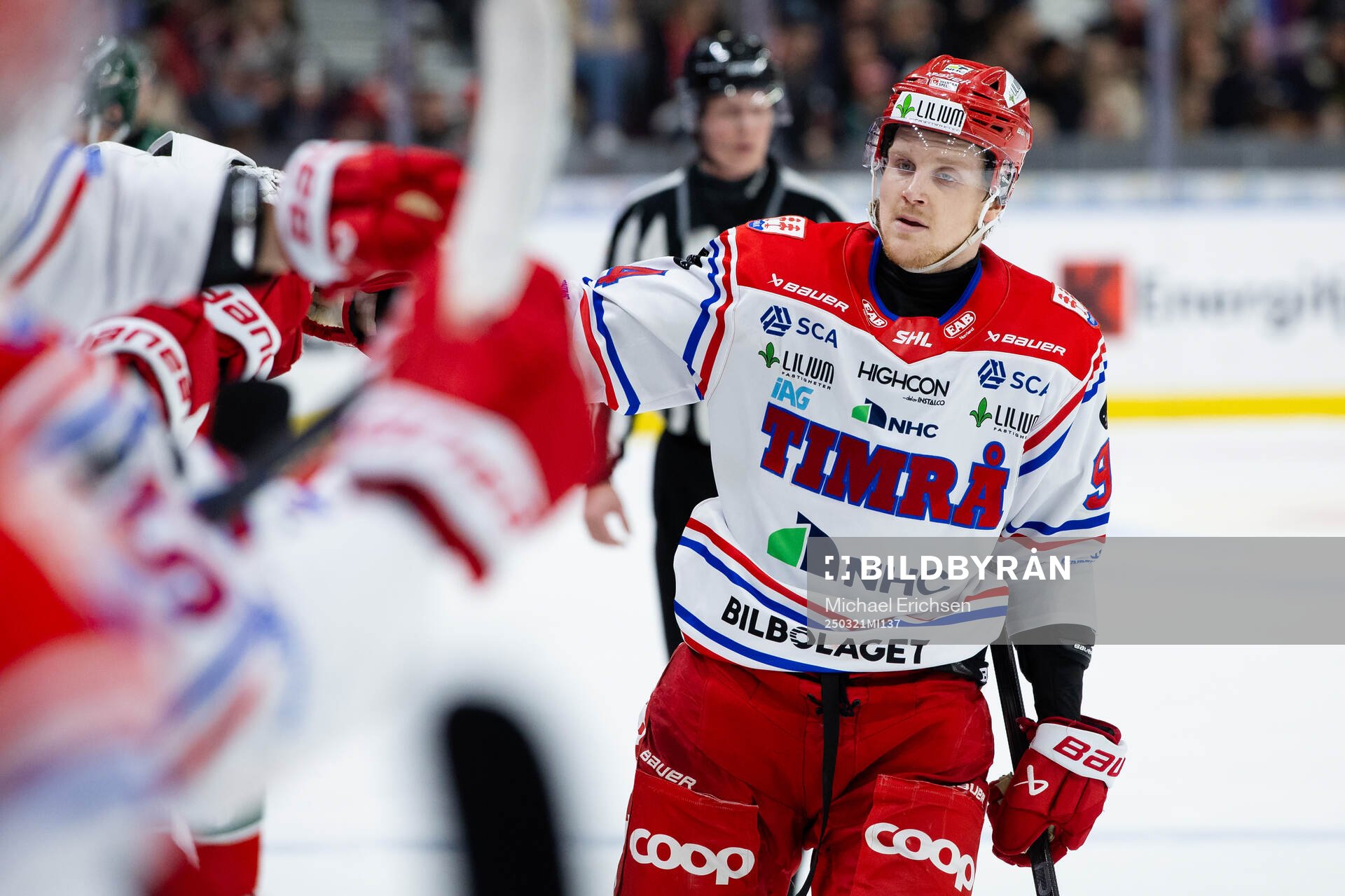 Timrås Sebastian Hartmann jublar