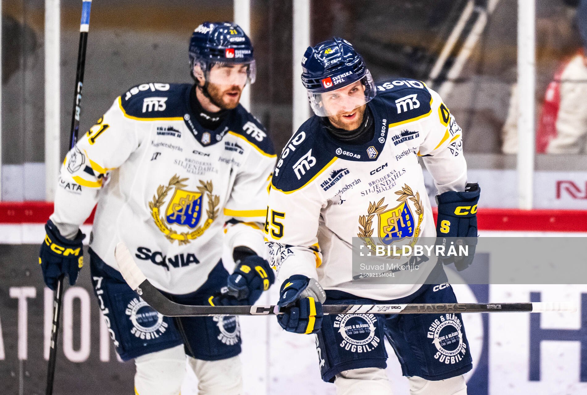Södertäljes Sebastian Dyk jublar