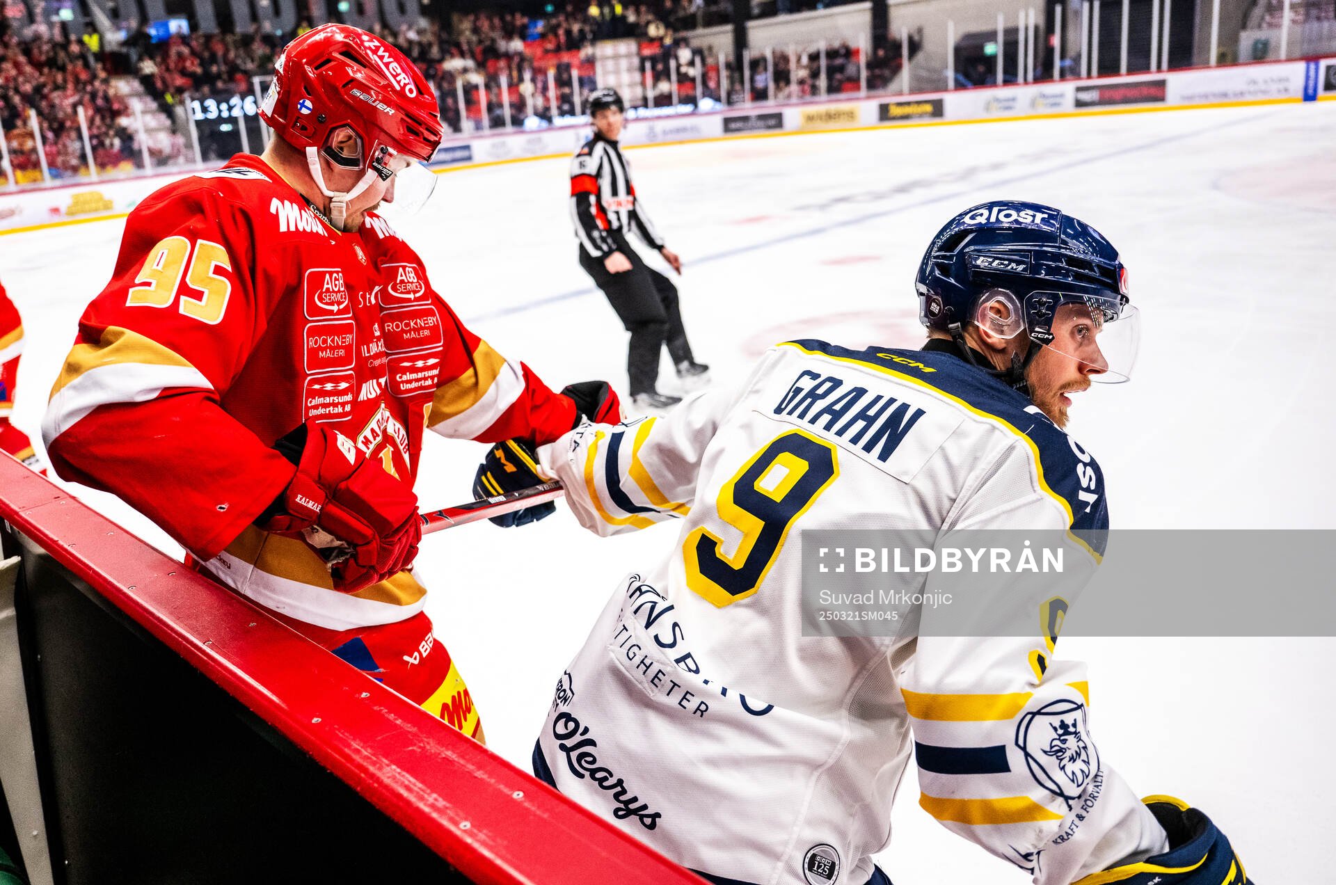 Kalmars Teemu Väyrynen och Södertäljes Viktor Grahn