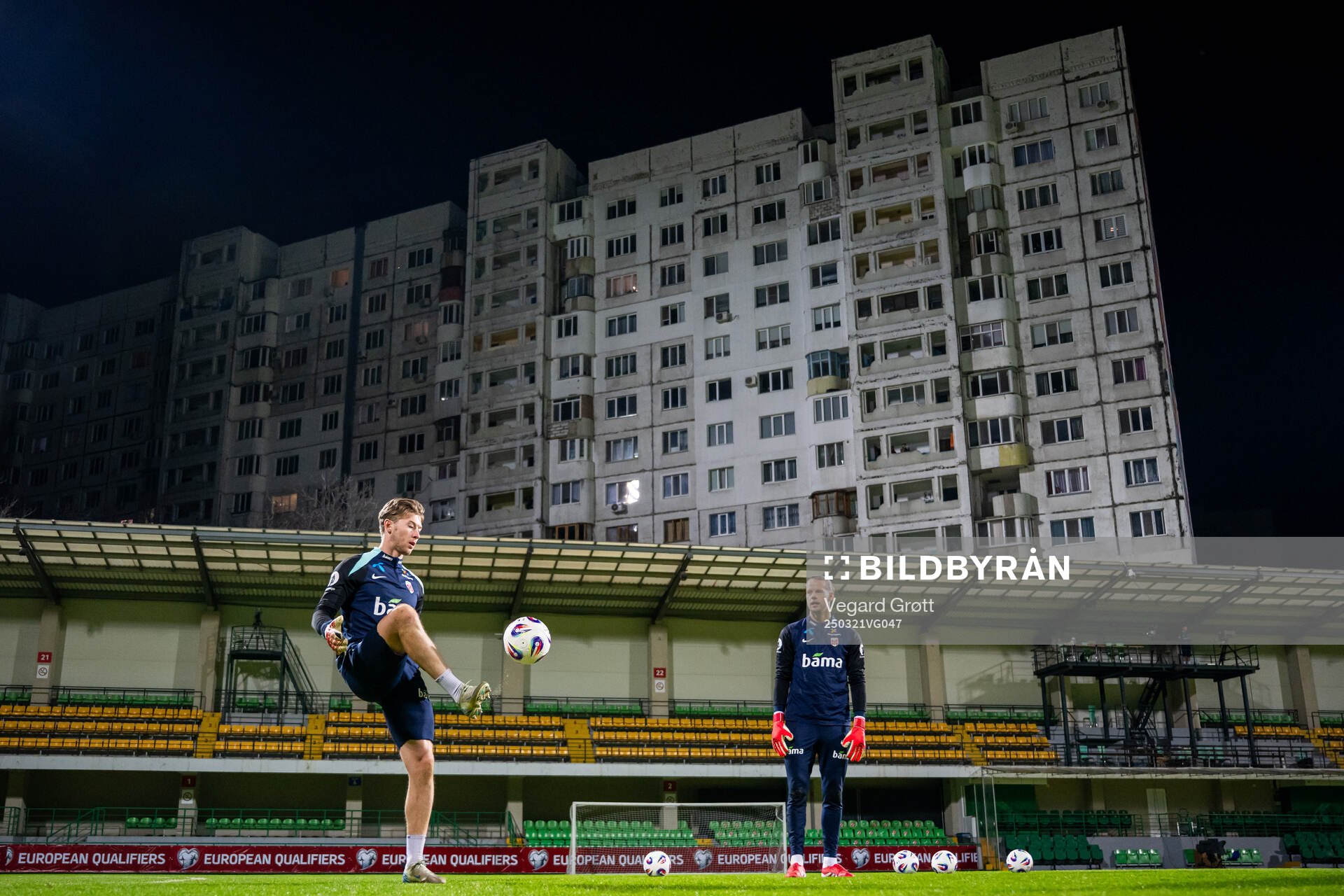 Goalkeeper Mathias Dyngeland and goalkeeper Ørjan