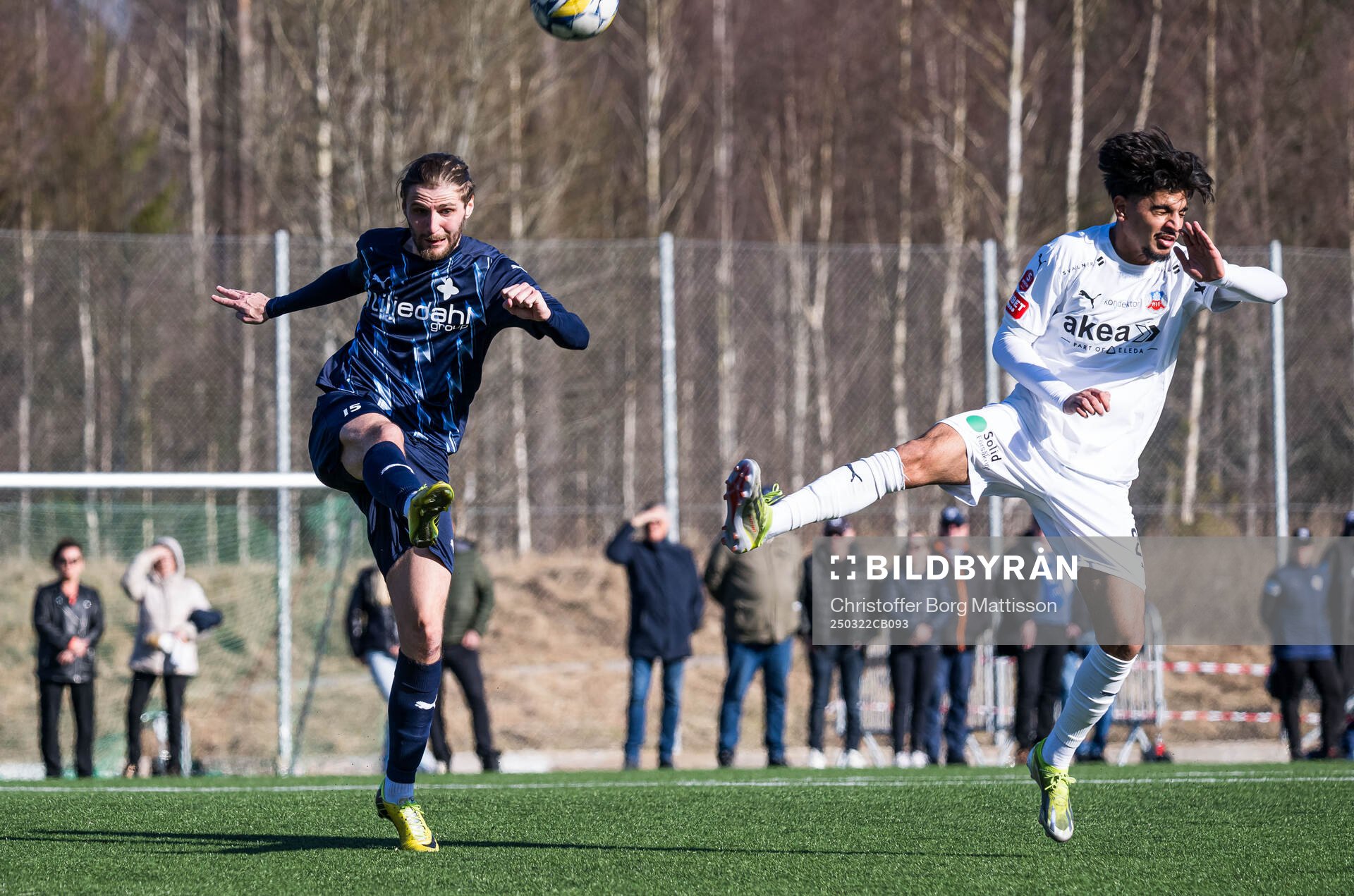 Värnamos Pawel Cibicki och Helsingborgs Baker Amer