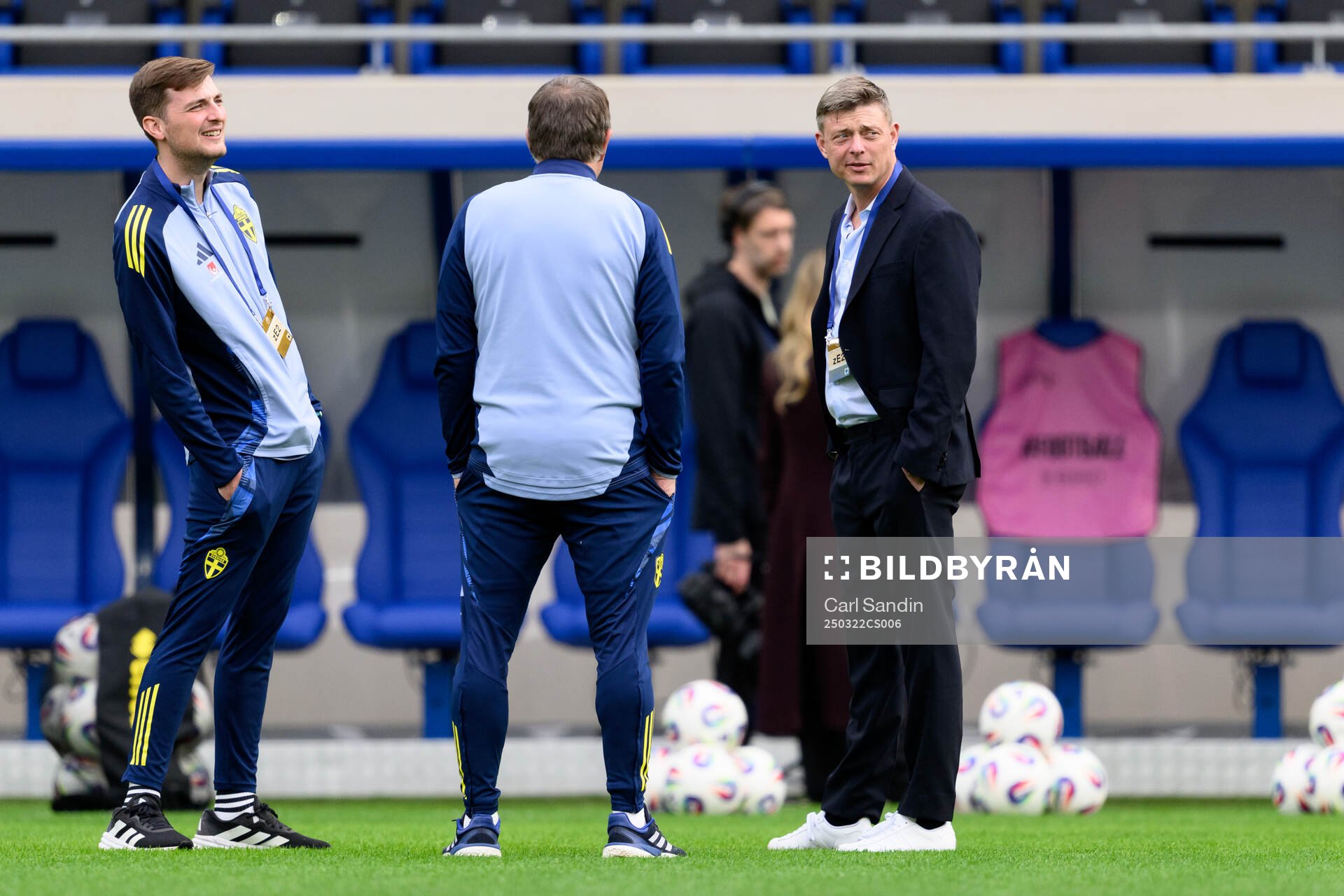 Head coach Jon Dahl Tomasson of Sweden