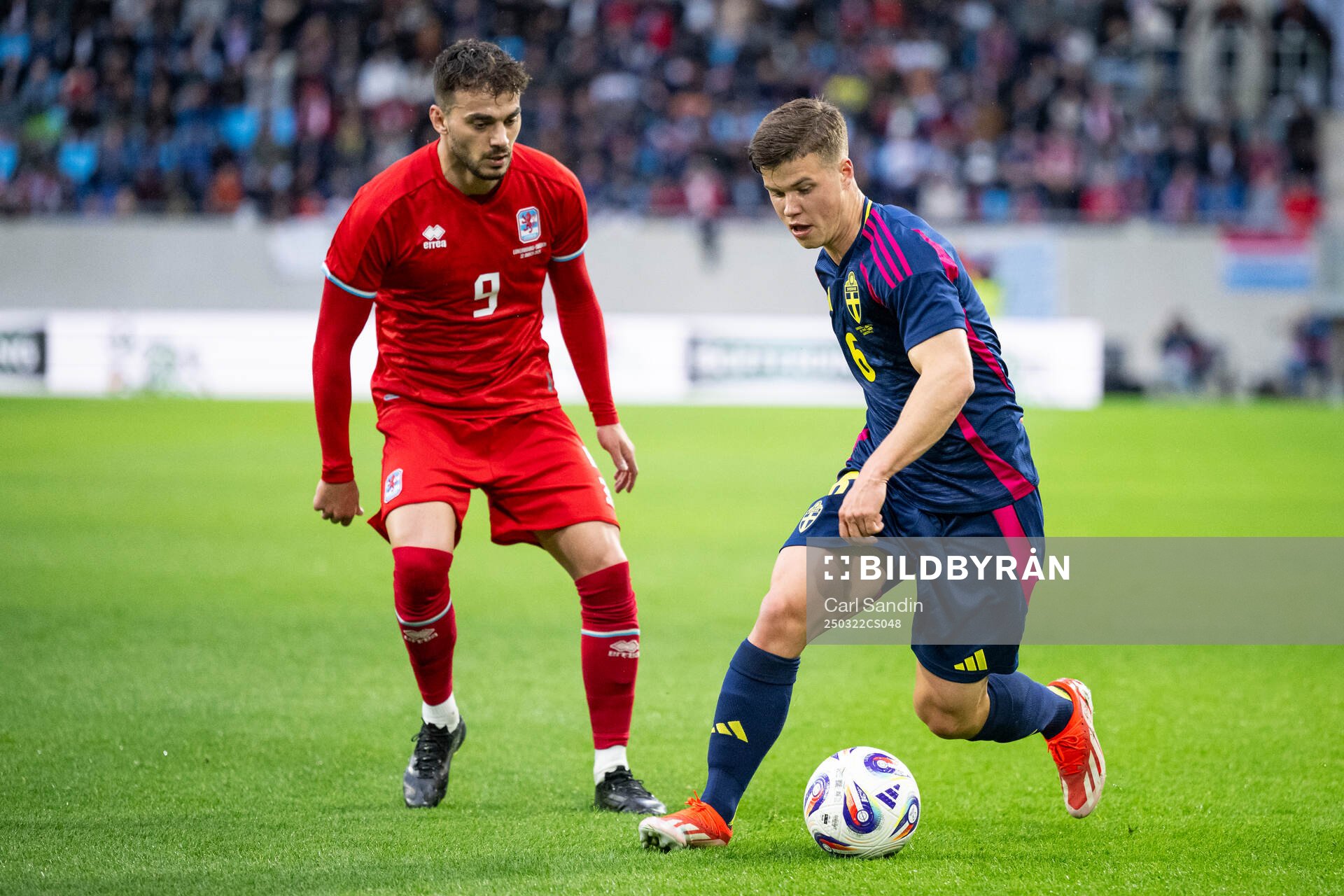 Daniel Sinani of Luxembourg and Samuel Dahl of Sweden