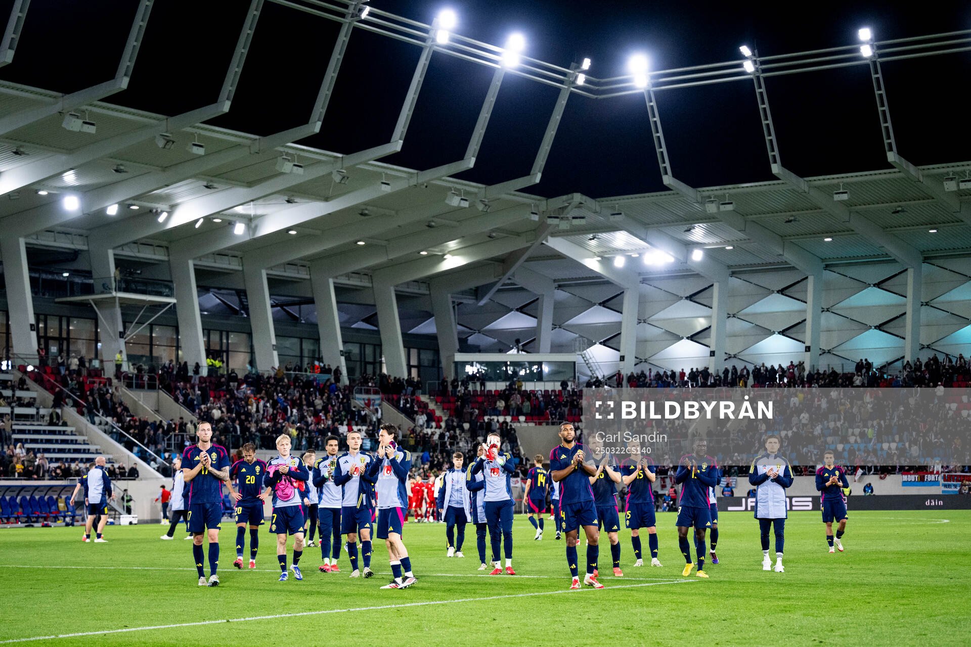 Players of Sweden thank the audience