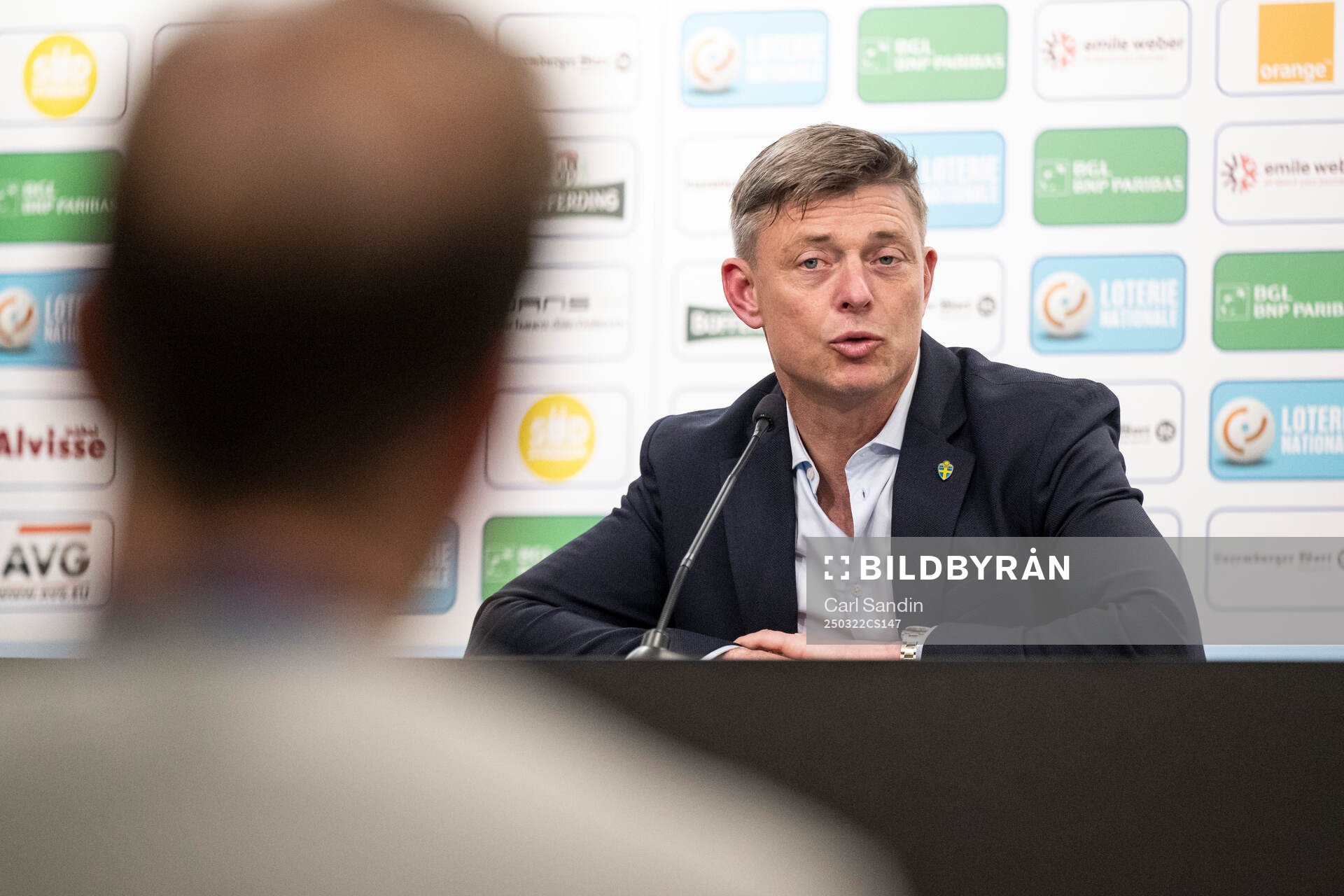 Head coach Jon Dahl Tomasson of Sweden