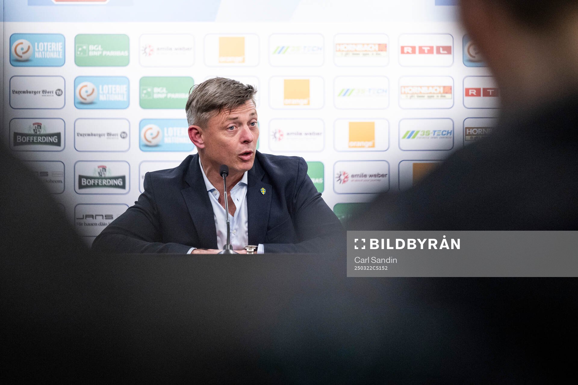 Head coach Jon Dahl Tomasson of Sweden