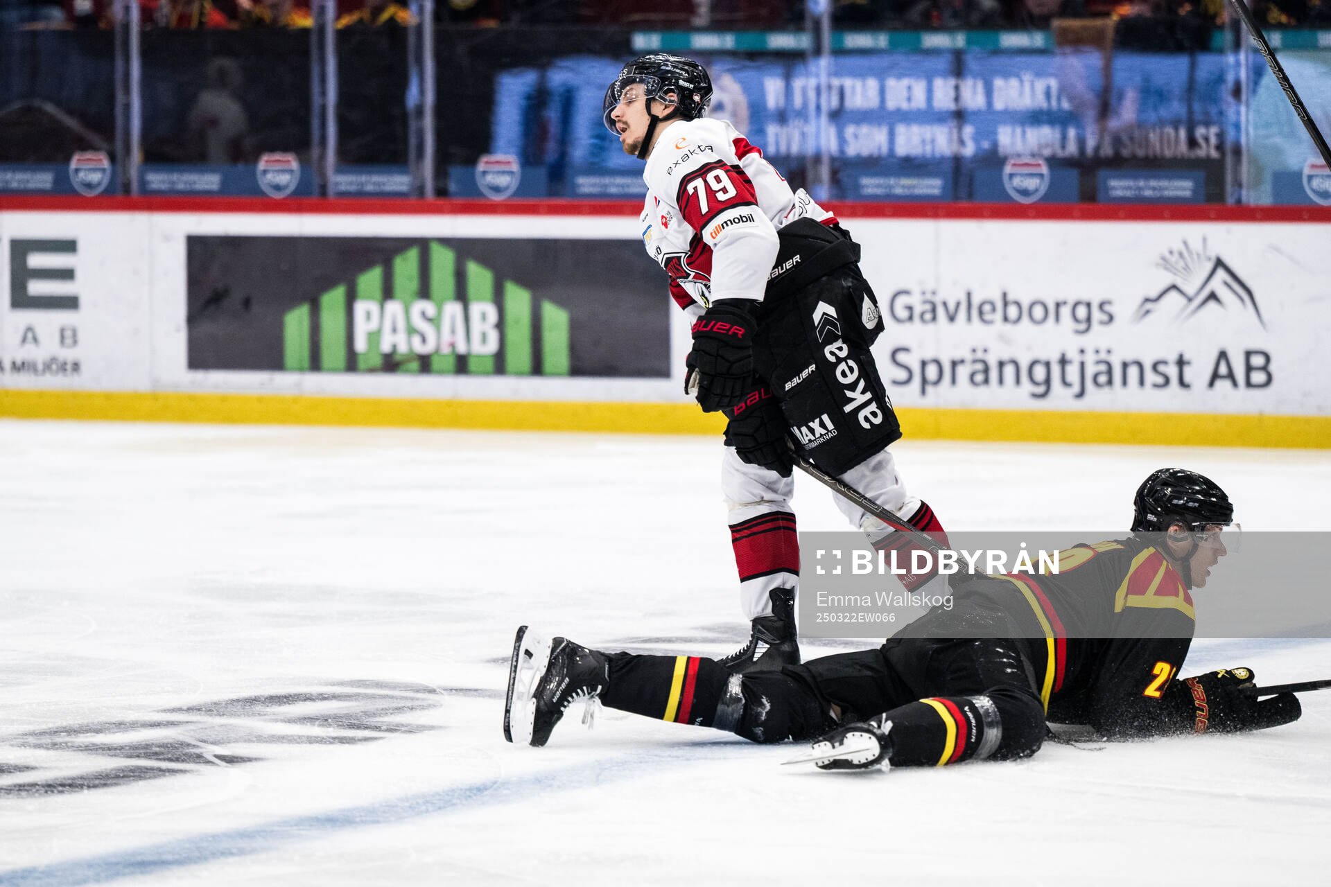 Malmö Redhawks Jakub Galvas och Brynäs Oskar Lindblom