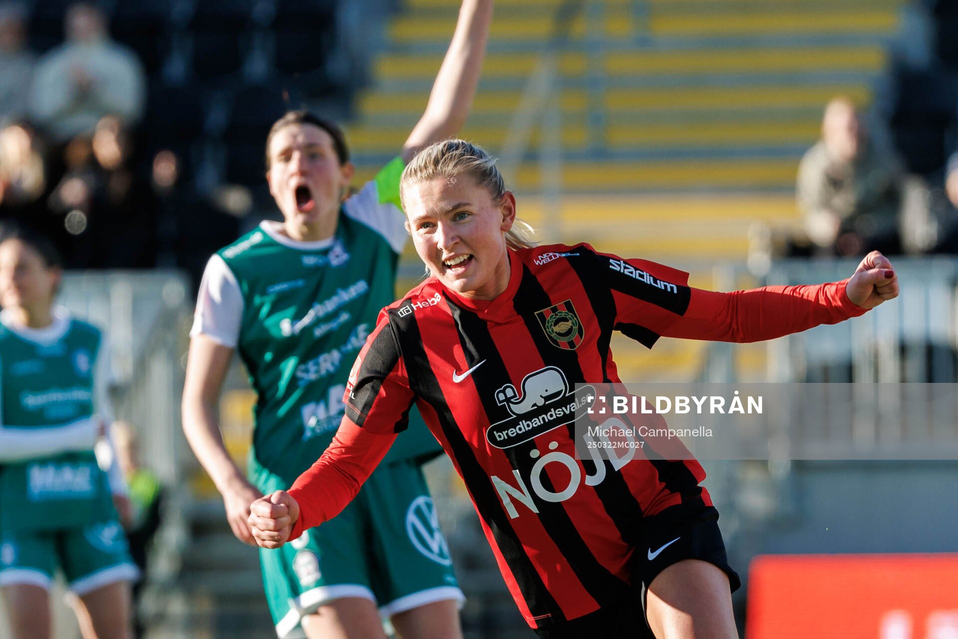 Brommapojkarnas Ellen Toivio jublar