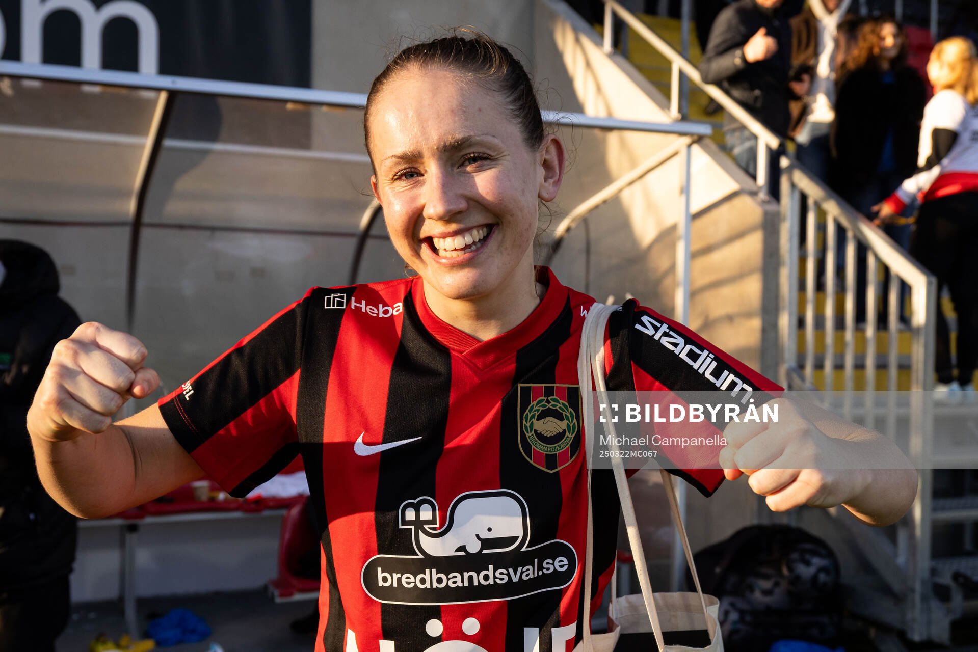 Brommapojkarnas Ida Bengtsson jublar
