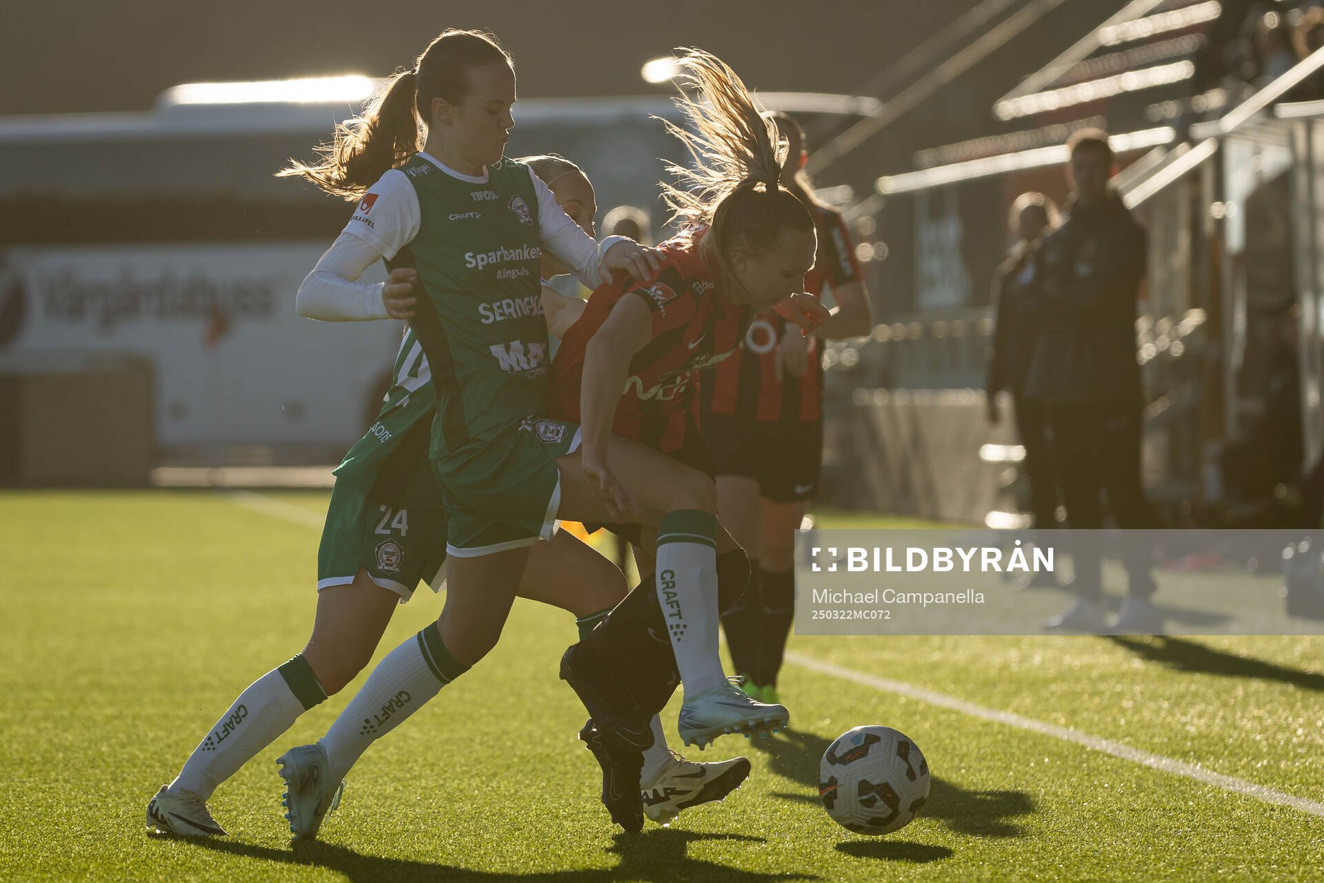 Alingsås Alma Öberg och Saga Fredgren mot Brommapojkarnas