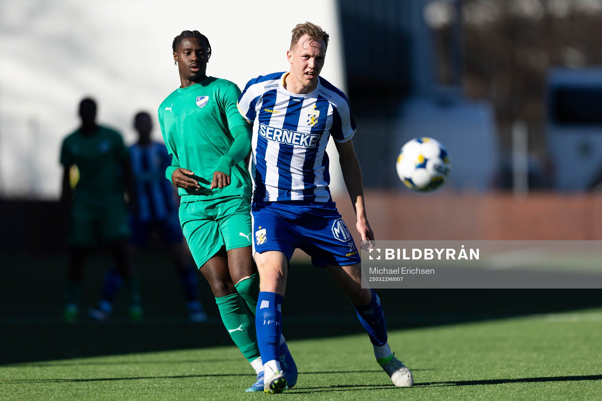 Mariehamns Hugo Cardoso och IFK Göteborgs Adam Carlén
