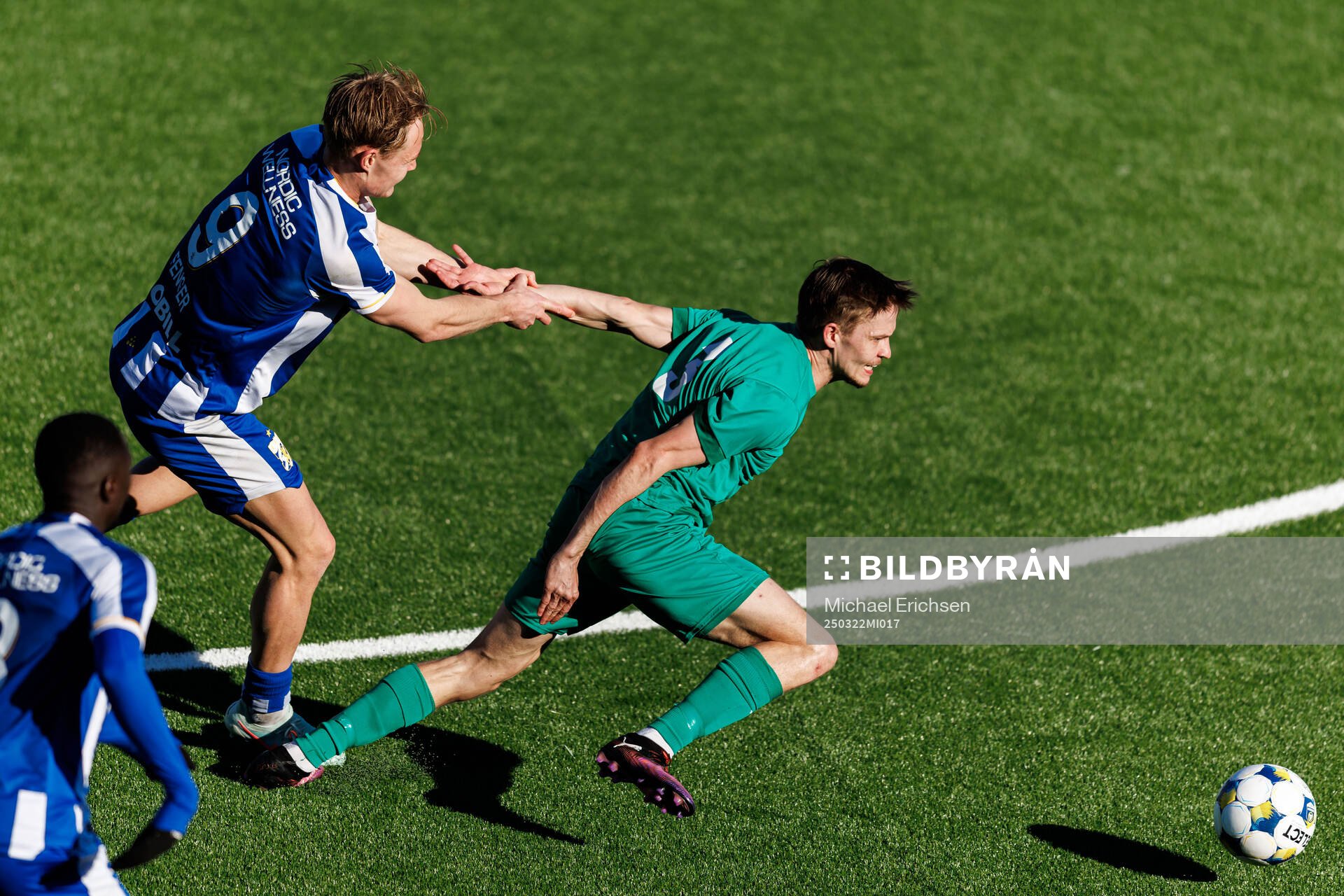 IFK Göteborgs Max Fenger och IFK Mariehamns Jiri Nissinen