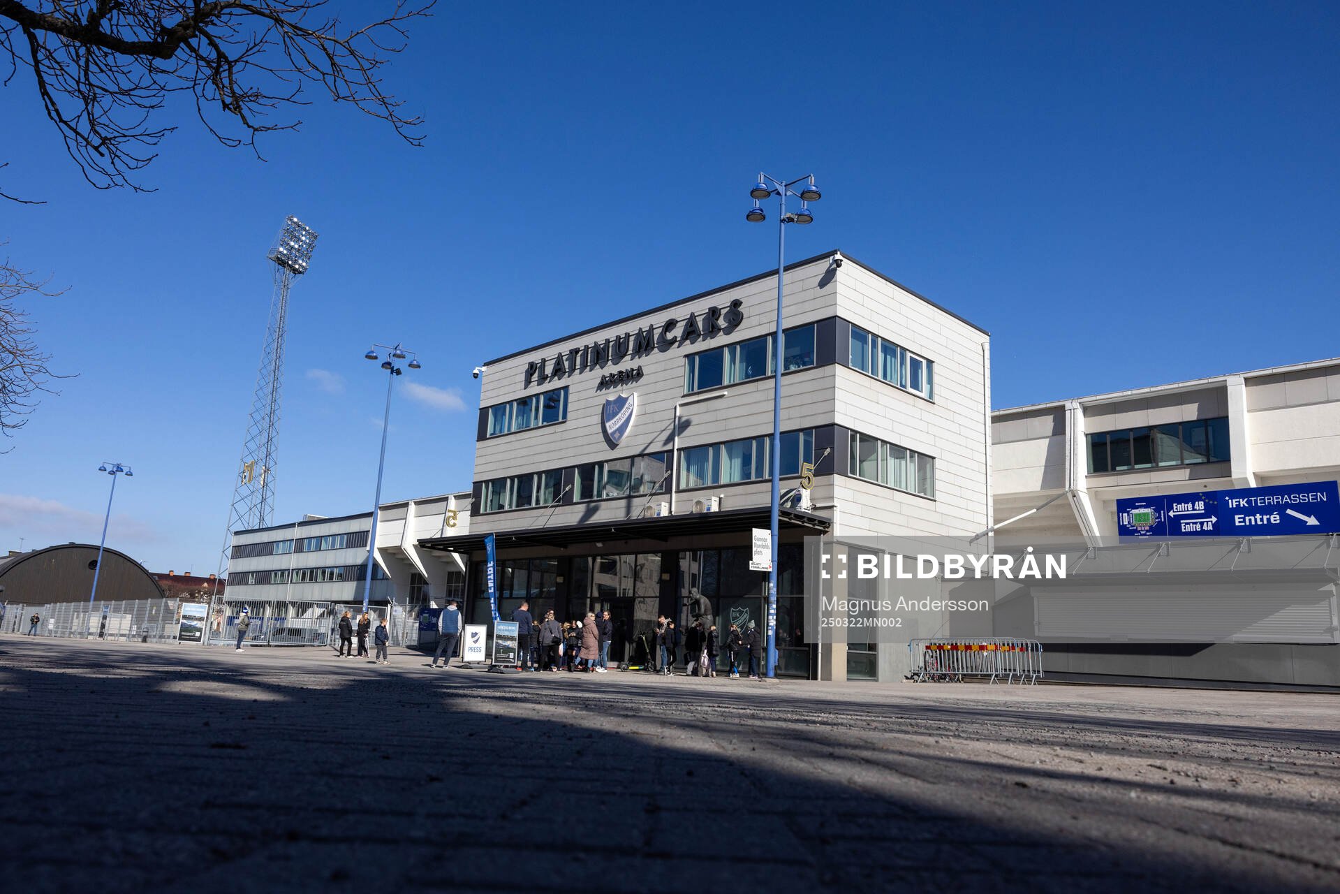 Exteriör vy av Platinum Cars Arena inför fotbollsmatchen i Damallsvenskan mellan IFK Norrköping och Vittsjö den 22 mars 2025 i Norrköping.