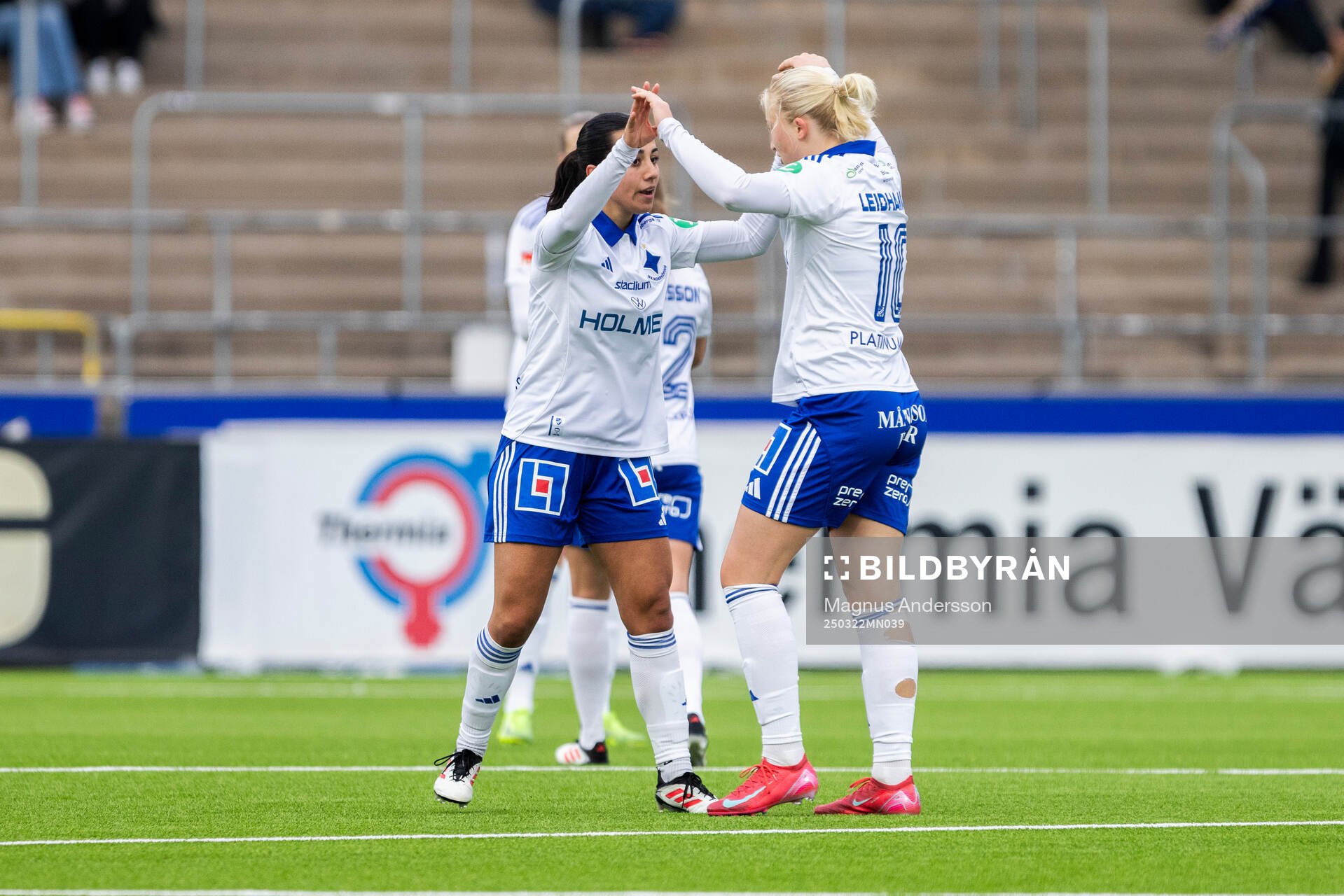 IFK Norrköpings Vesna Milivojevic och Wilma Leidhammar