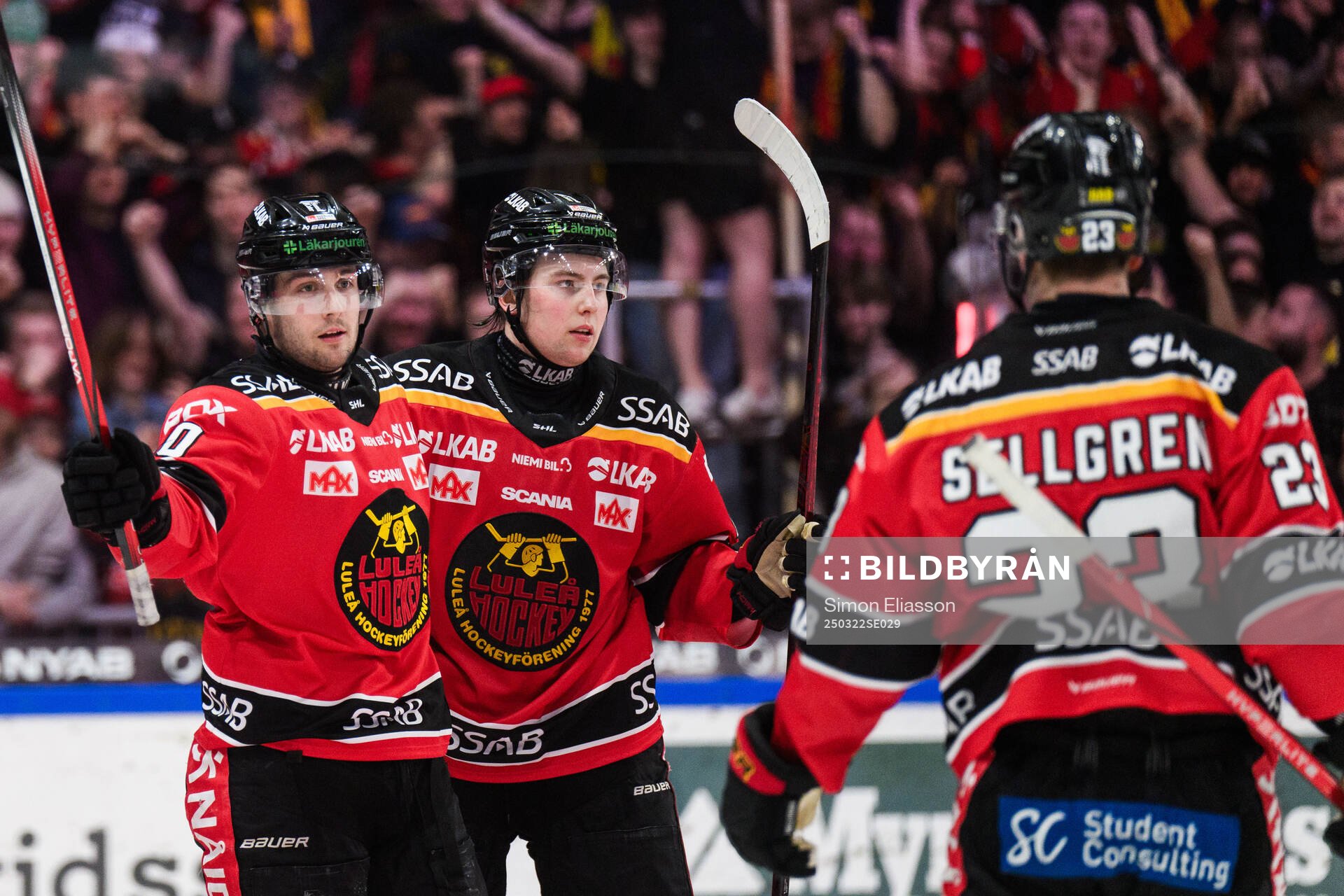 Luleås David Lilja och Isac Hedqvist jublar