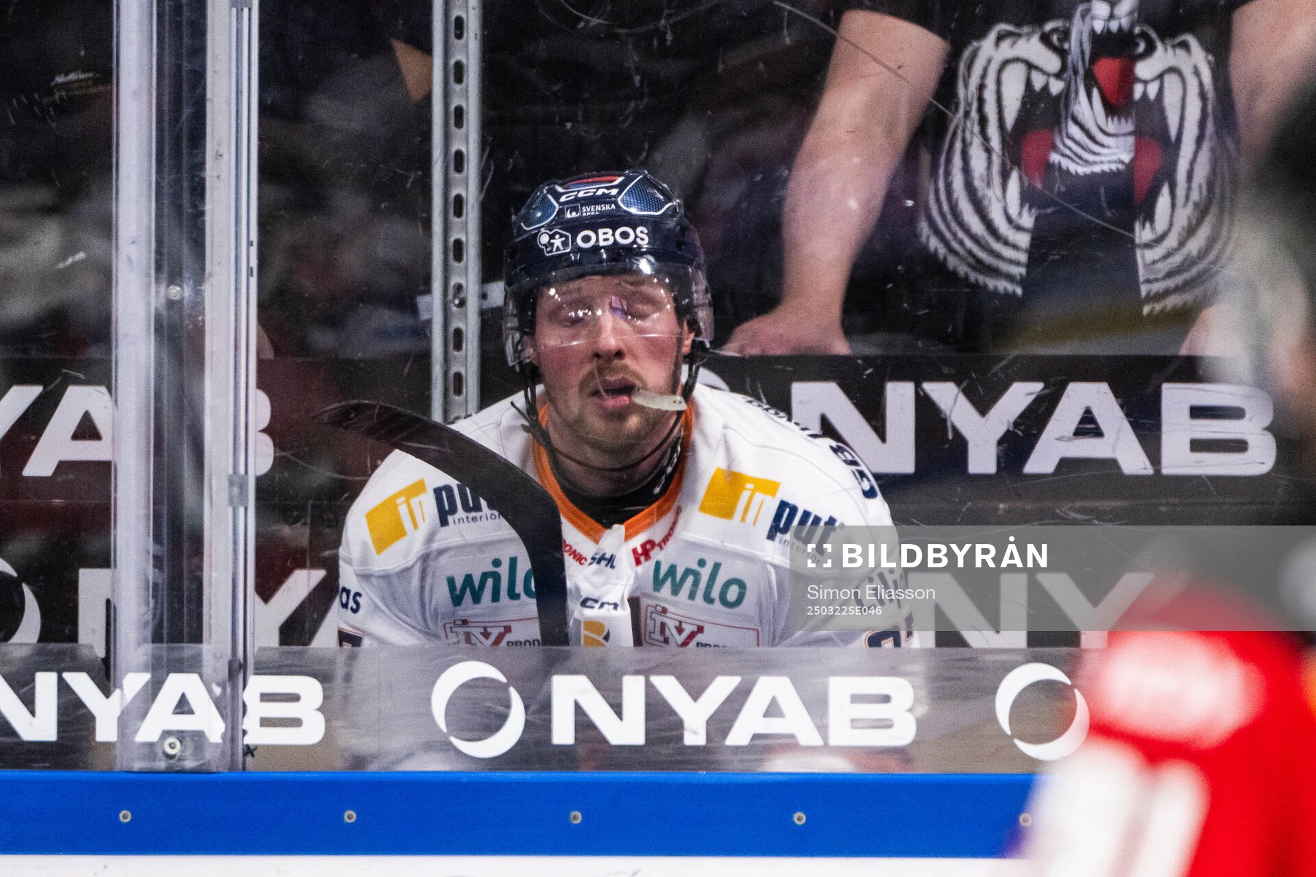 Växjös Martin Lundberg deppar i utvisningsbåset